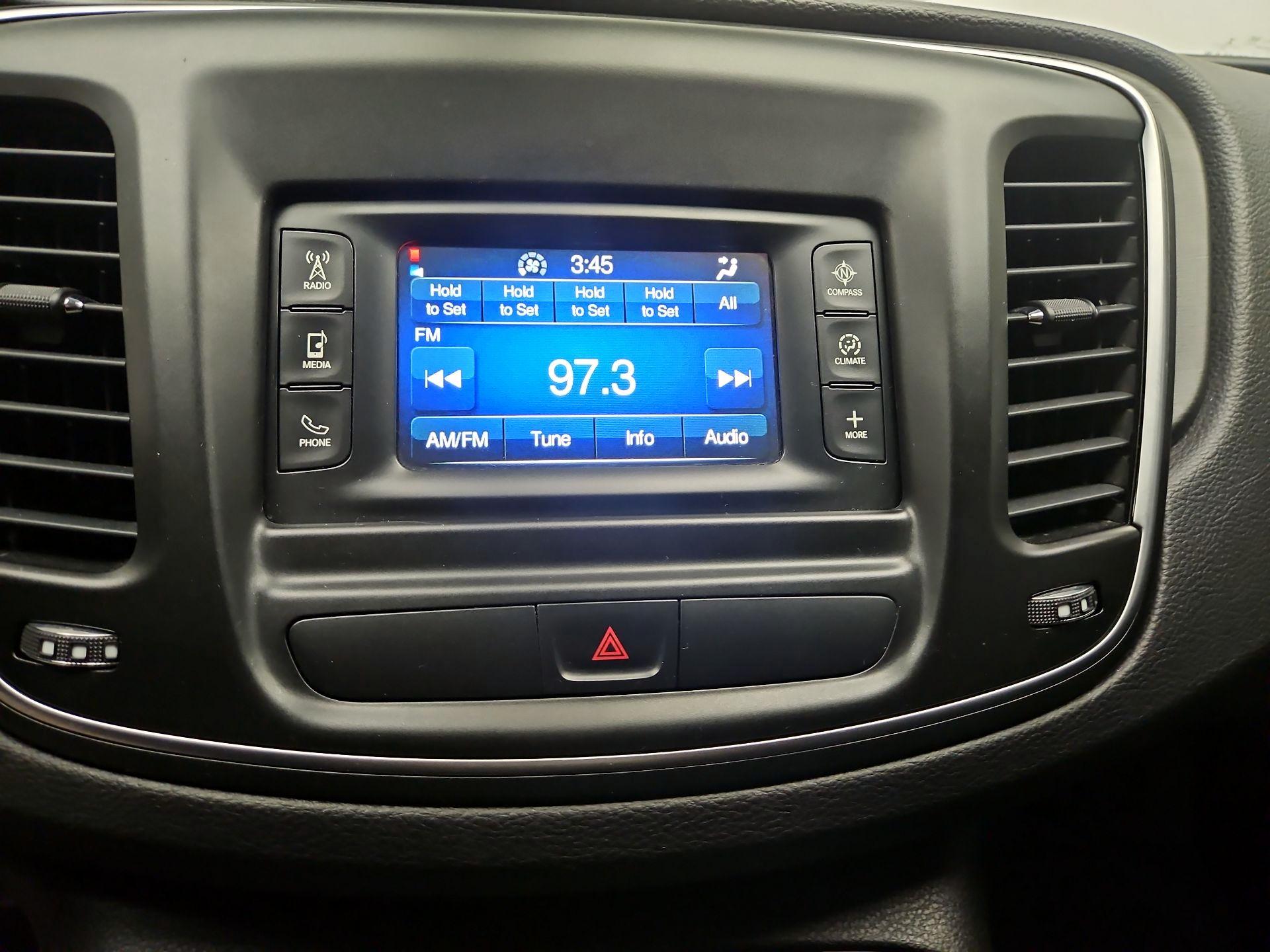 Thumbnail: 2015 Chrysler 200 - 14