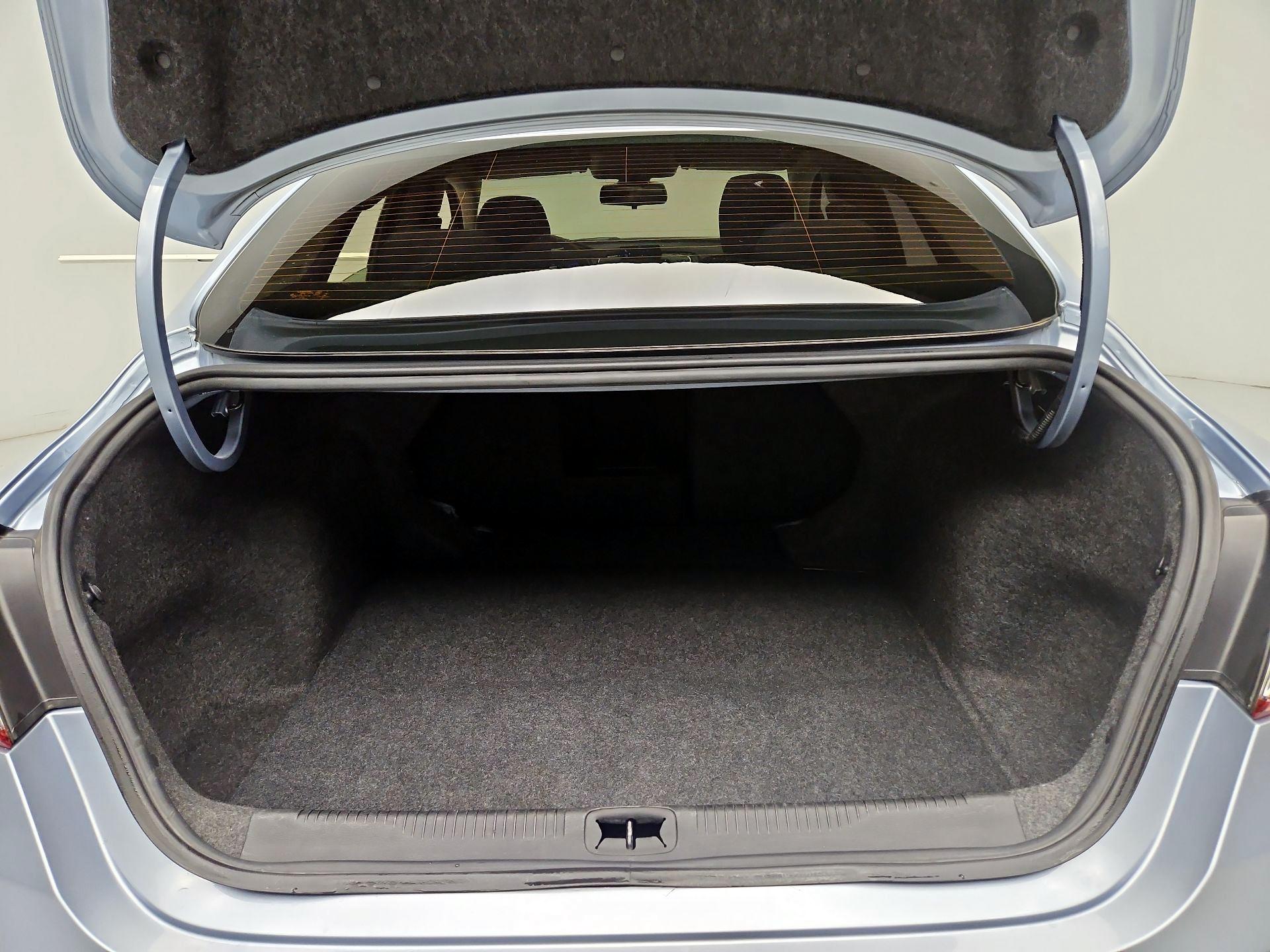 Thumbnail: 2015 Chrysler 200 - 19