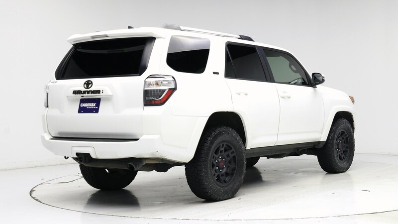 2022 Toyota 4Runner SR5 8