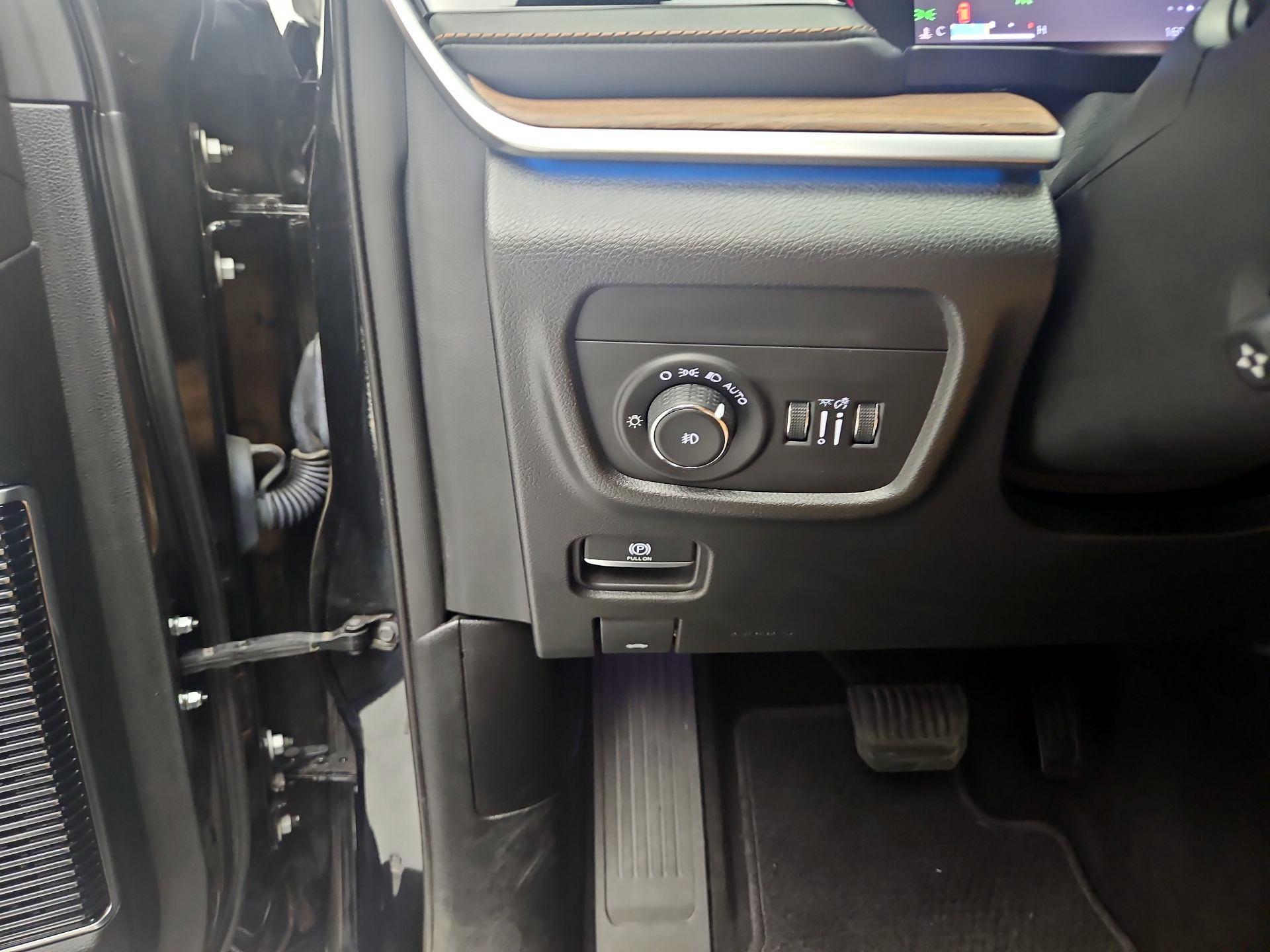 Thumbnail: 2022 Jeep Grand Cherokee - 13