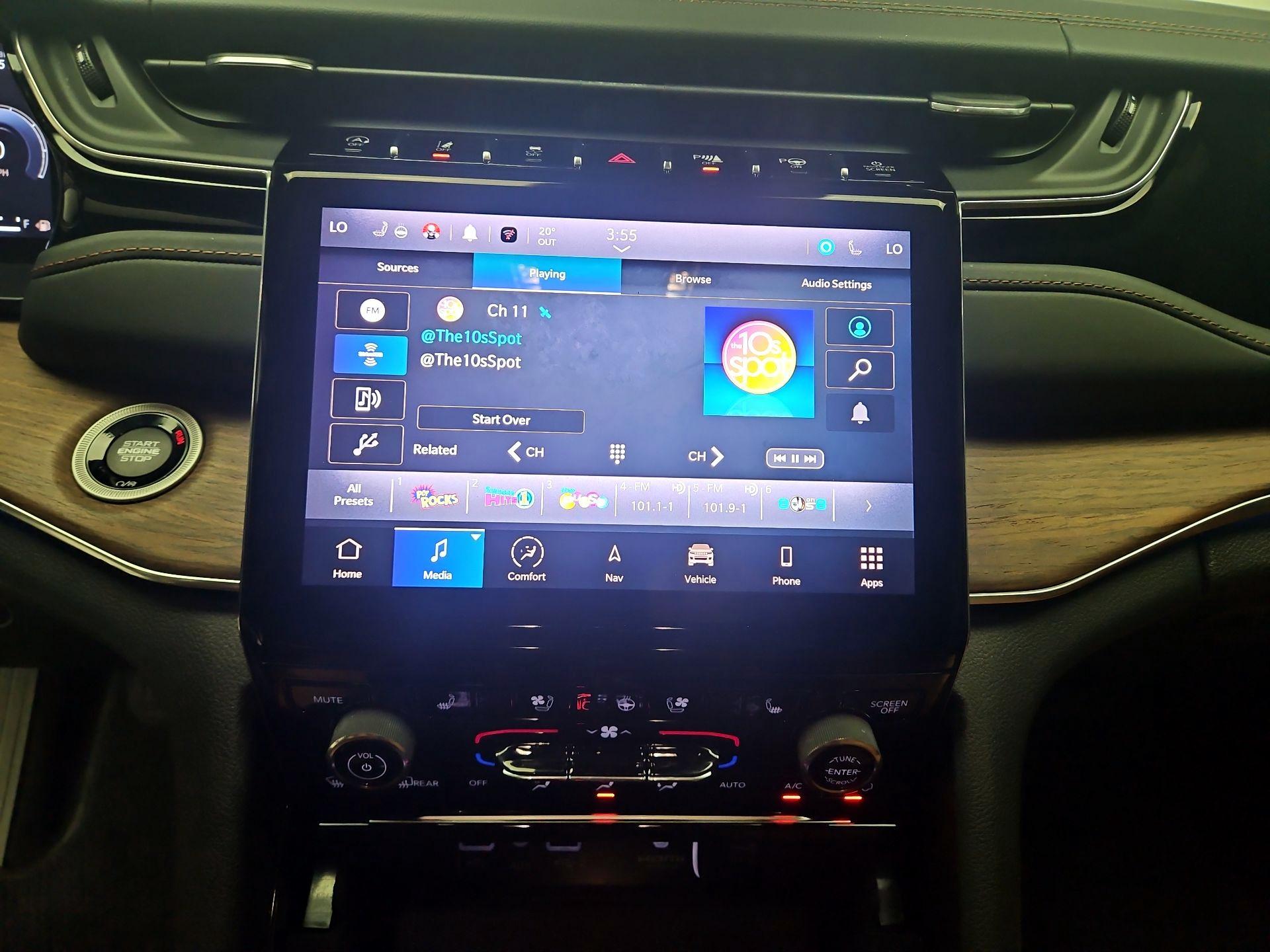 Thumbnail: 2022 Jeep Grand Cherokee - 15