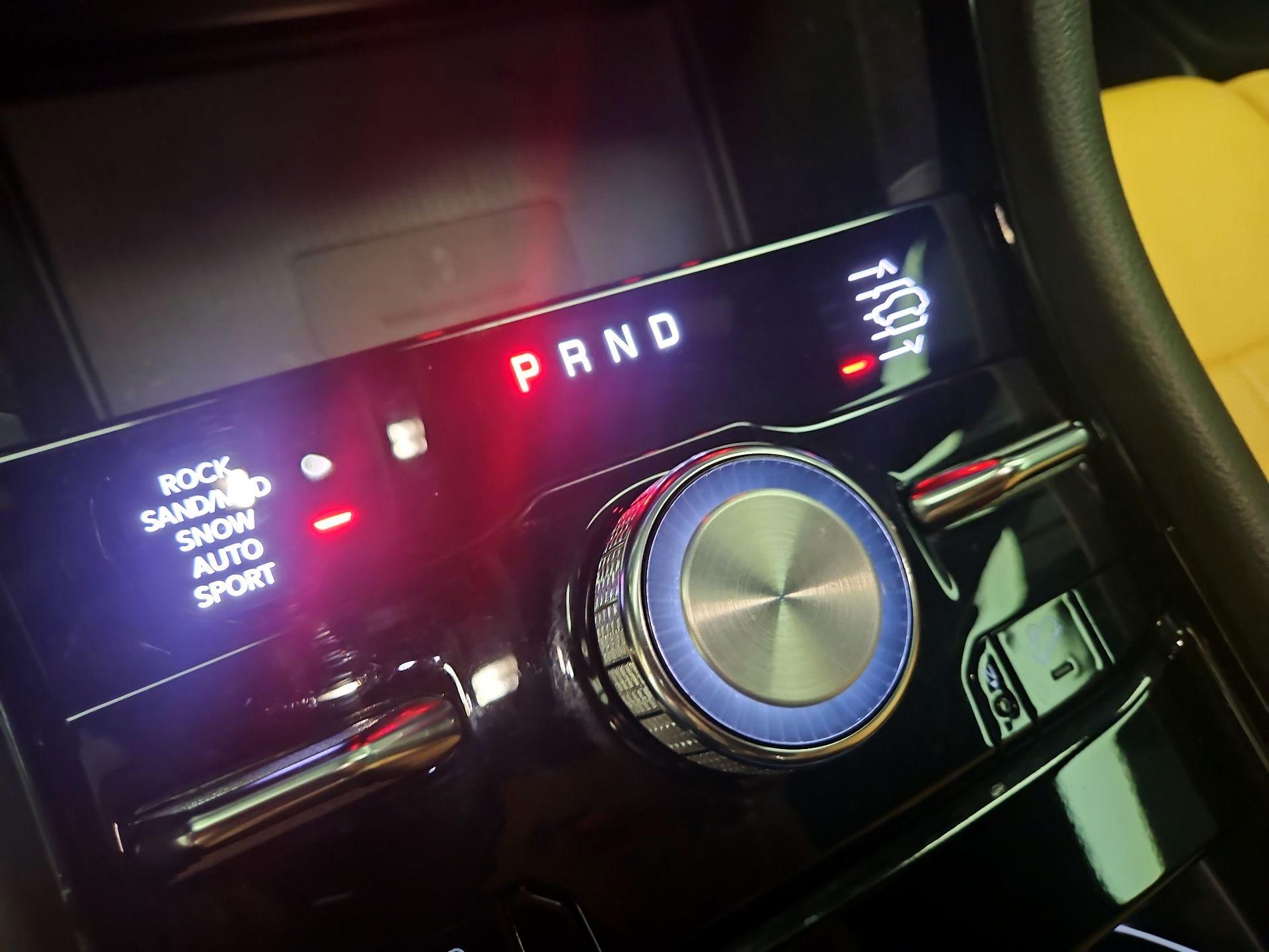 Thumbnail: 2022 Jeep Grand Cherokee - 17