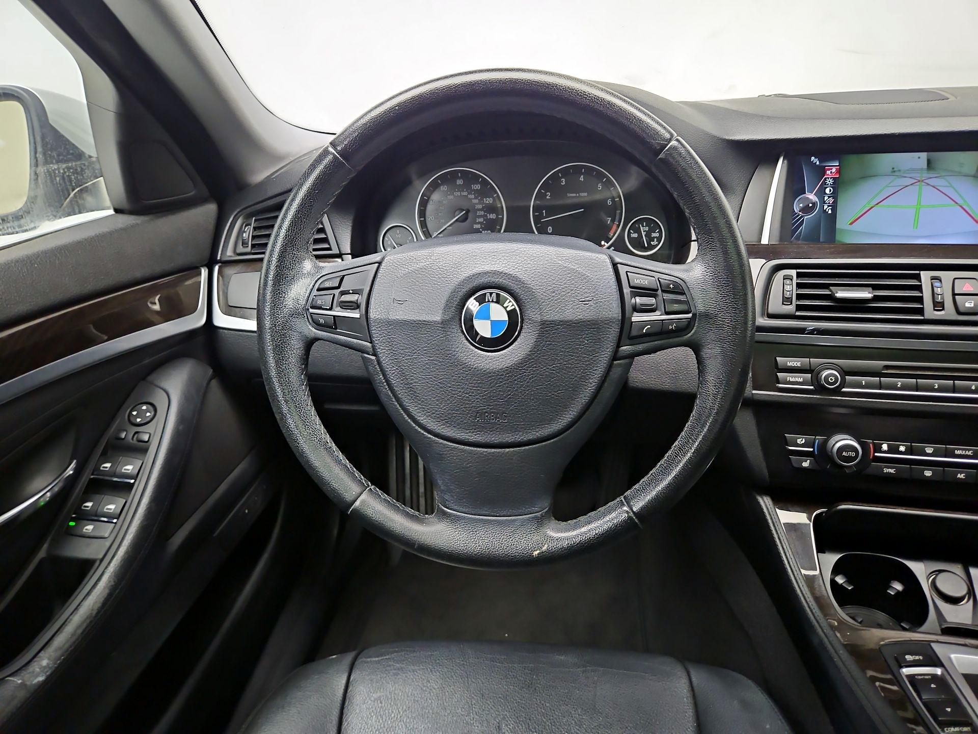 Thumbnail: 2014 BMW 5 Series - 10