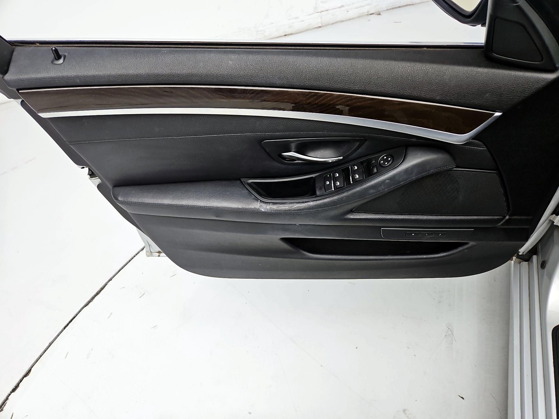 Thumbnail: 2014 BMW 5 Series - 12