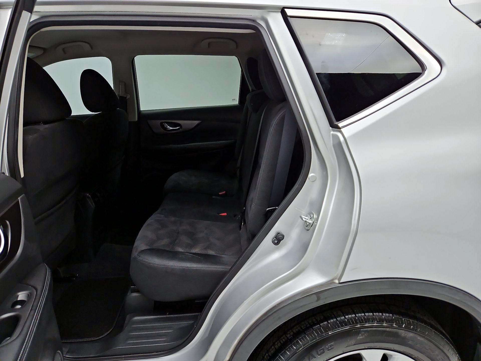Thumbnail: 2015 Nissan Rogue - 19