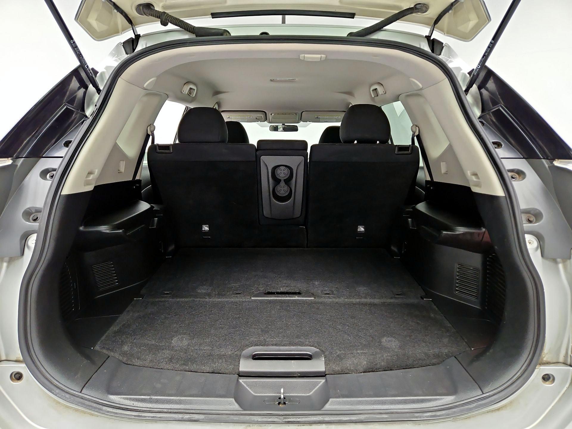Thumbnail: 2015 Nissan Rogue - 20