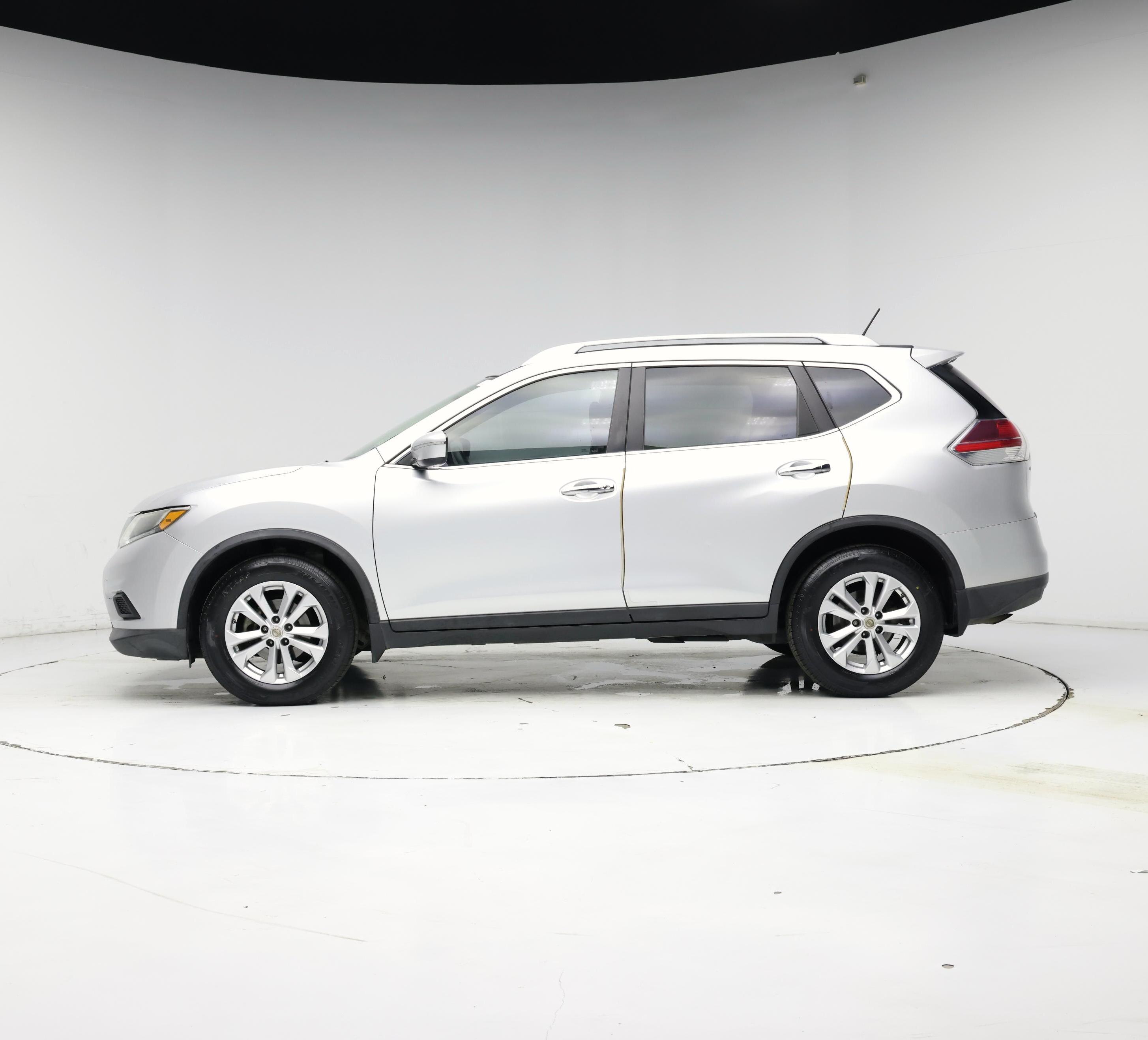 Thumbnail: 2015 Nissan Rogue - 3