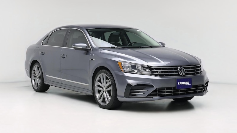 2017 Volkswagen Passat R-Line Hero Image