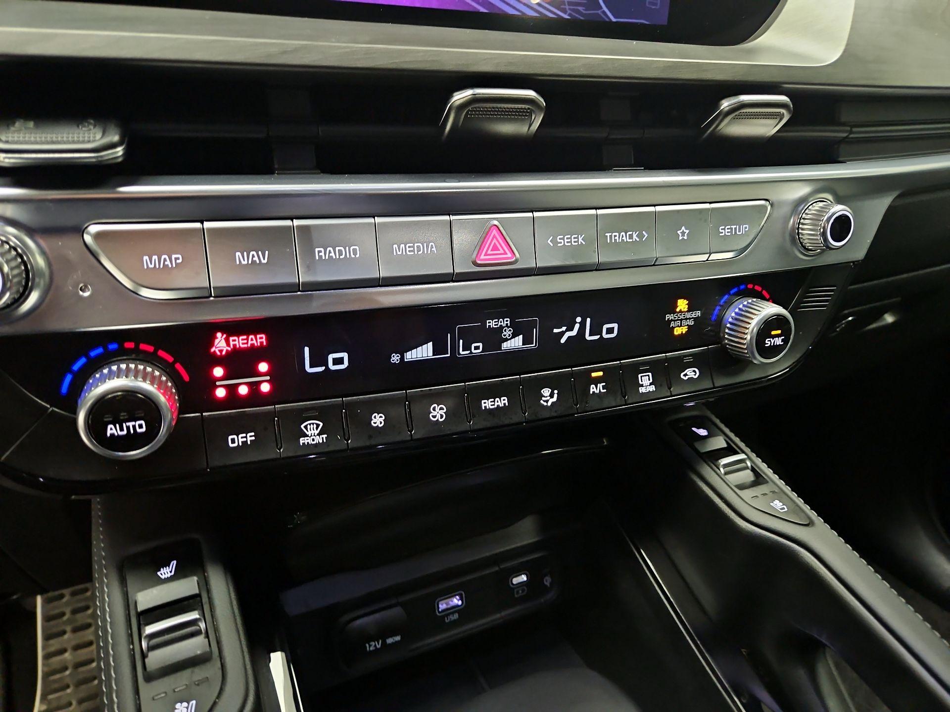 Thumbnail: 2023 Kia Telluride - 17