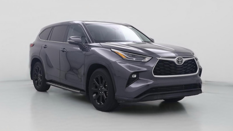 2022 Toyota Highlander LE Hero Image