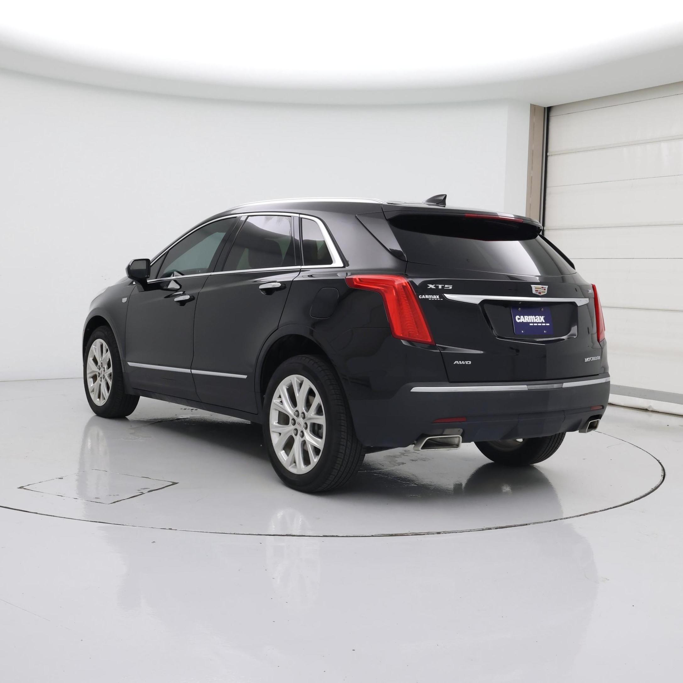 Thumbnail: 2019 Cadillac XT5 - 2