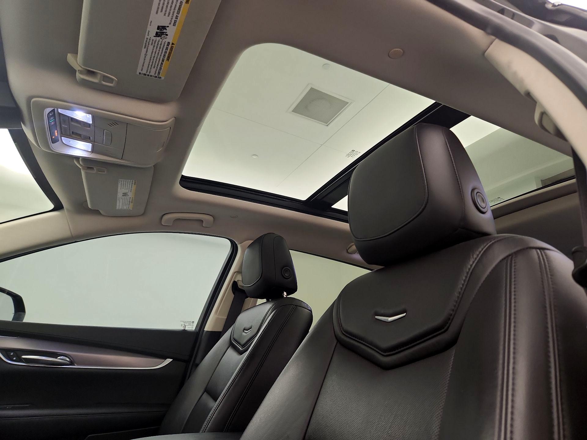 Thumbnail: 2019 Cadillac XT5 - 19