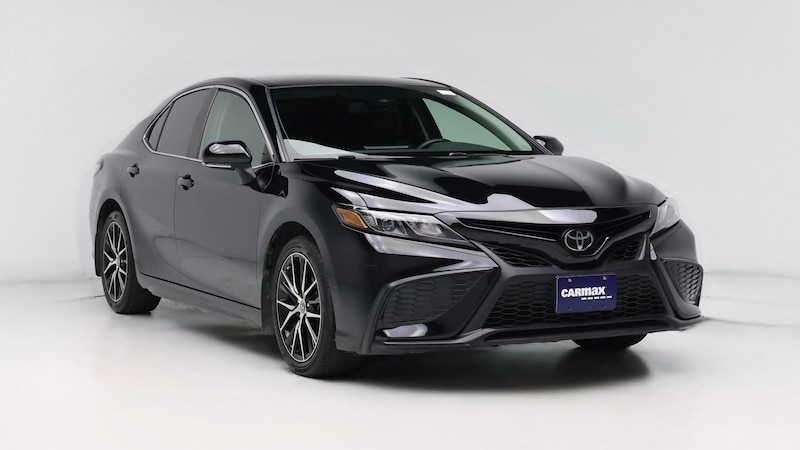 2023 Toyota Camry SE Hero Image