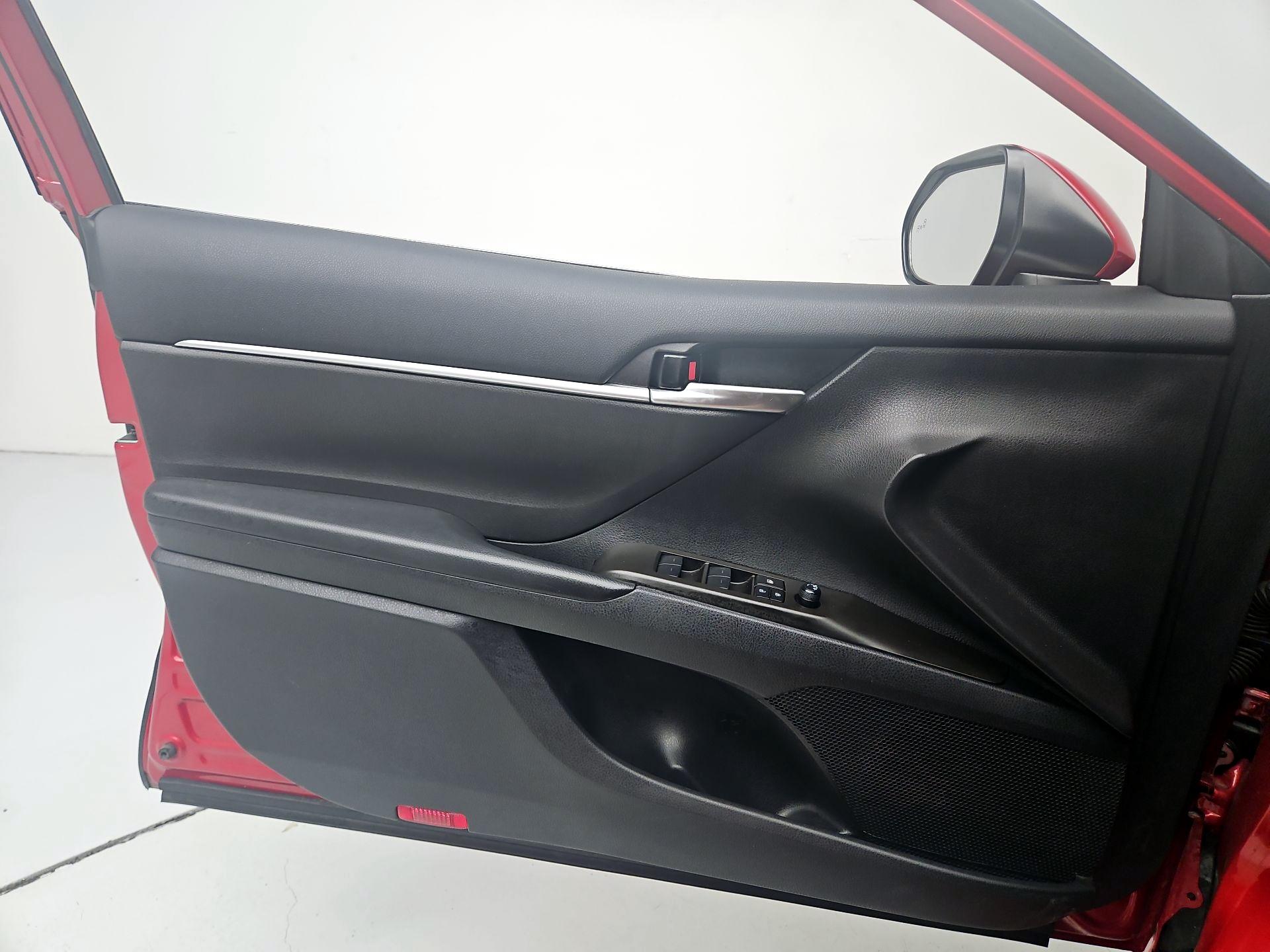 Thumbnail: 2023 Toyota Camry - 12