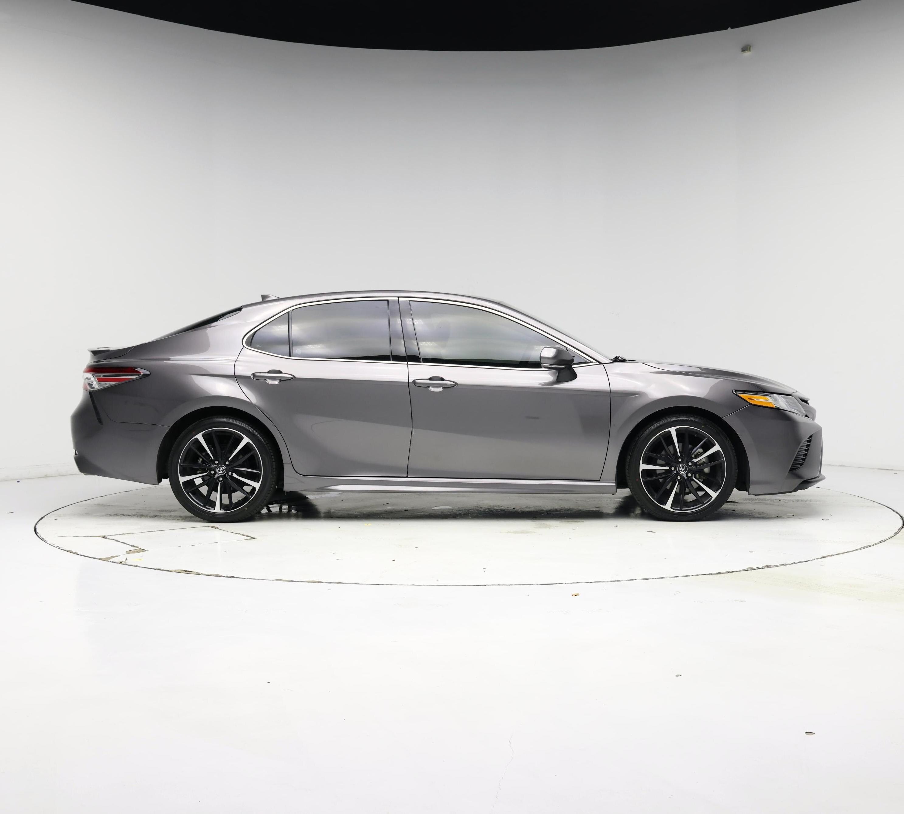 Thumbnail: 2020 Toyota Camry - 7