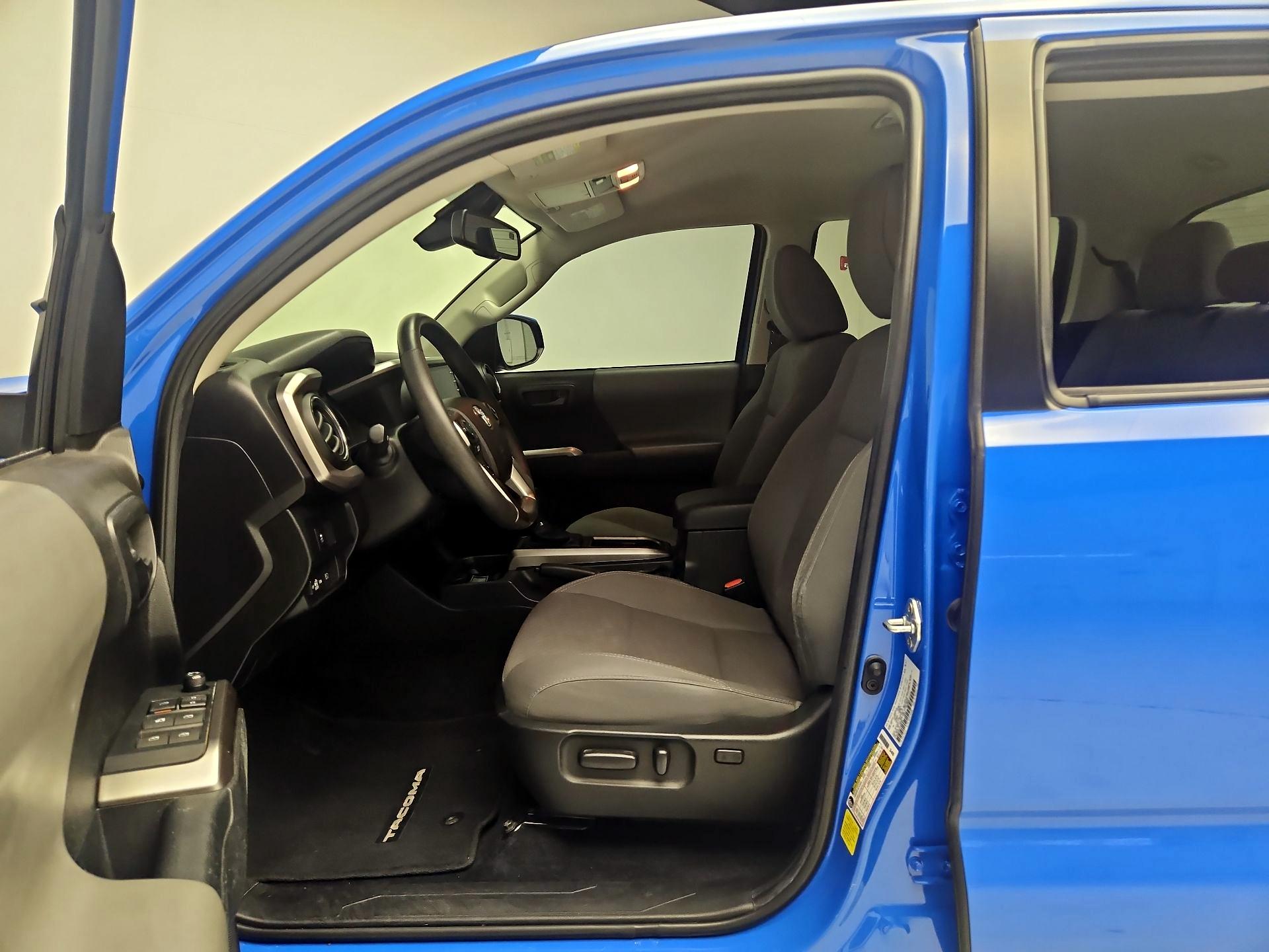 Thumbnail: 2021 Toyota Tacoma - 11