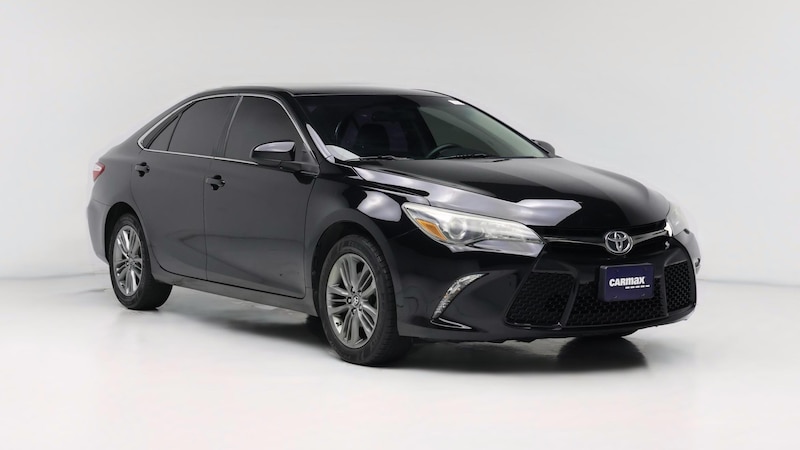 2017 Toyota Camry SE Hero Image