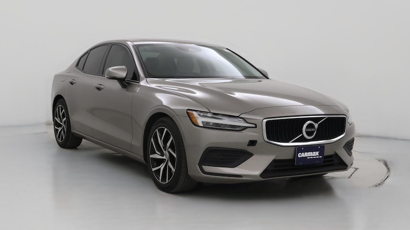 2020 Volvo S60 T6 Momentum Hero Image