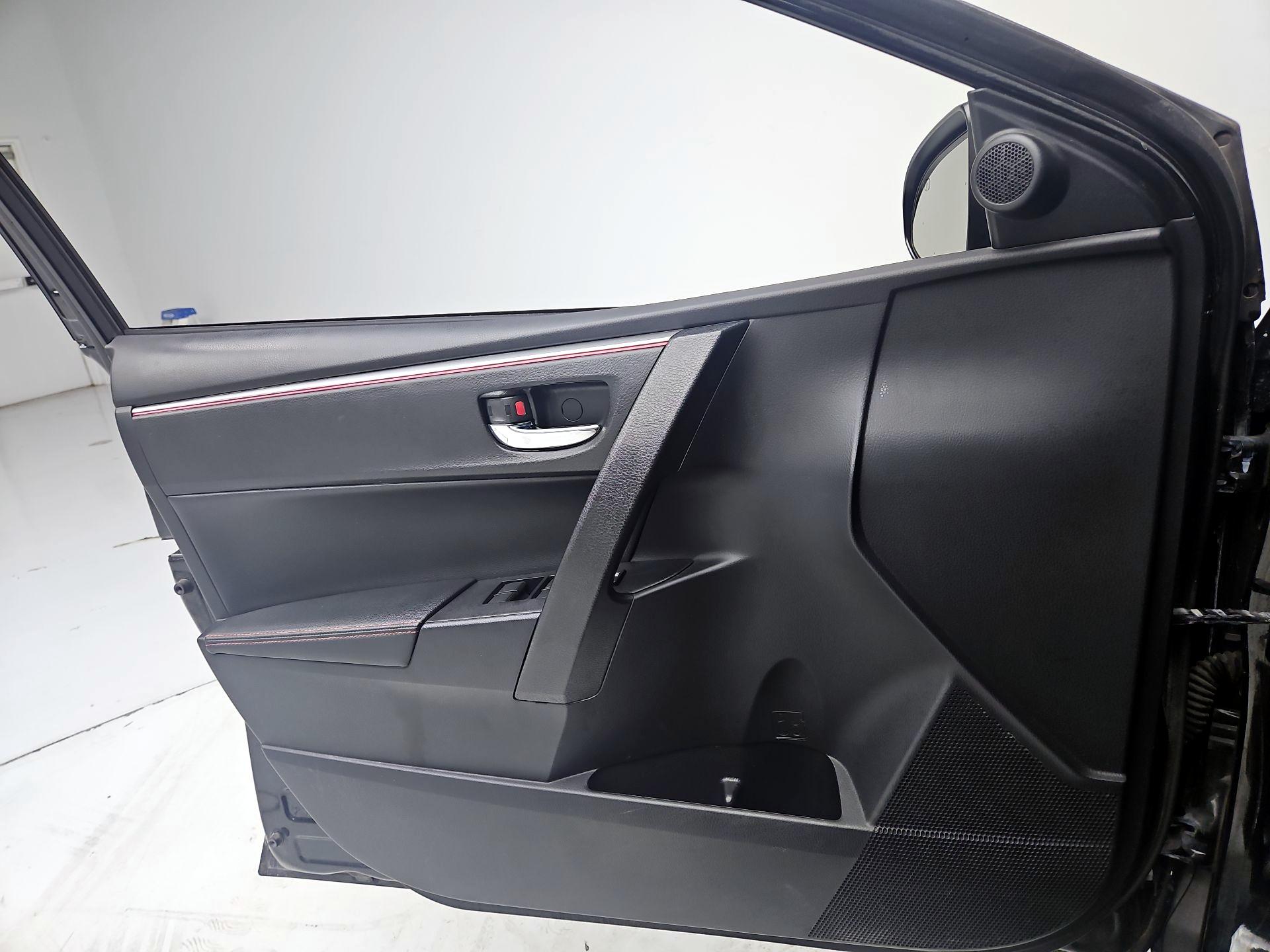 Thumbnail: 2016 Toyota Corolla - 12