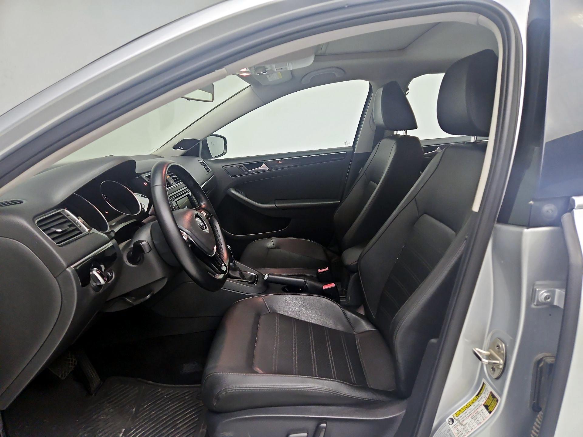 Thumbnail: 2015 Volkswagen Jetta - 11