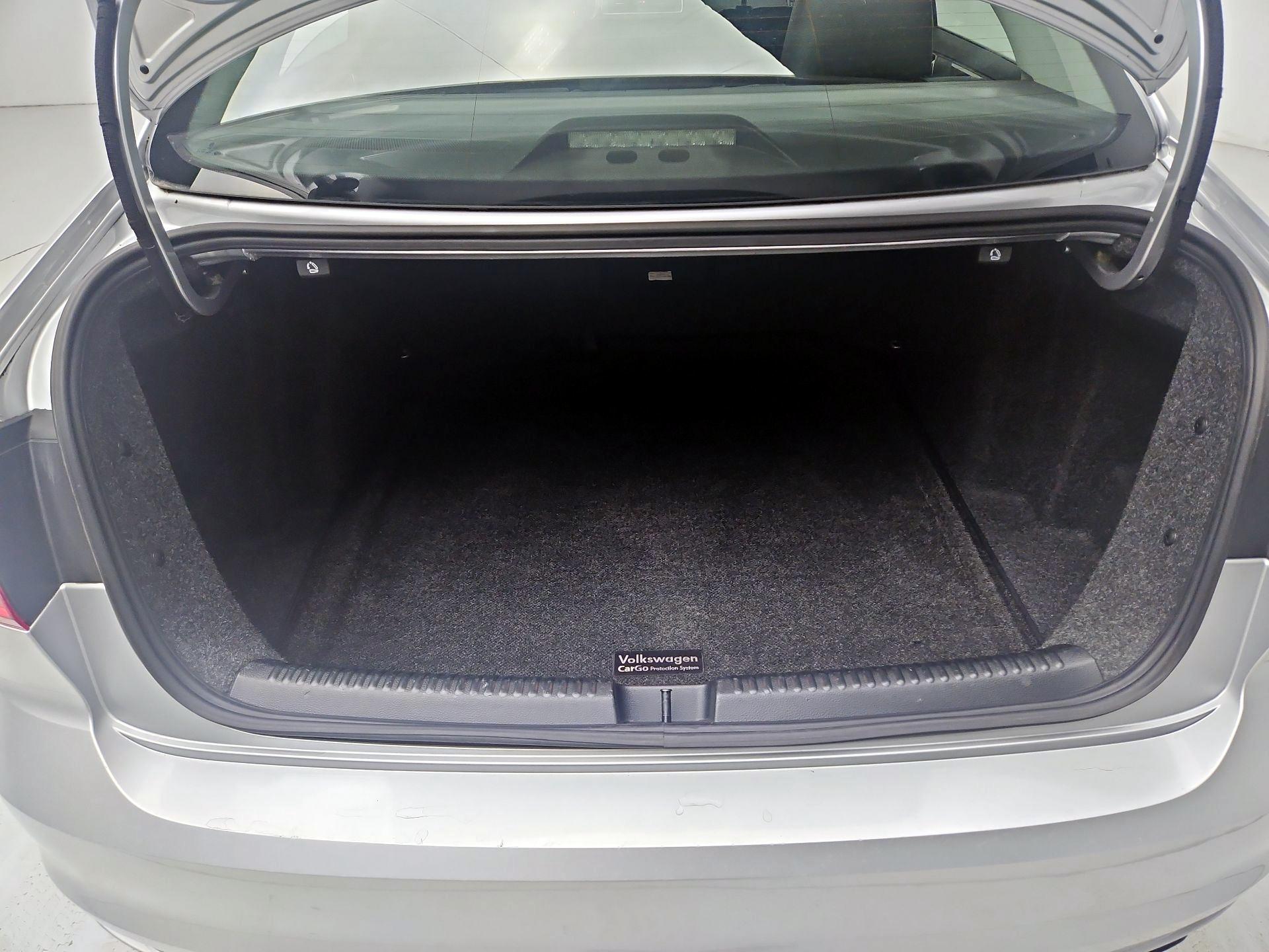 Thumbnail: 2015 Volkswagen Jetta - 20