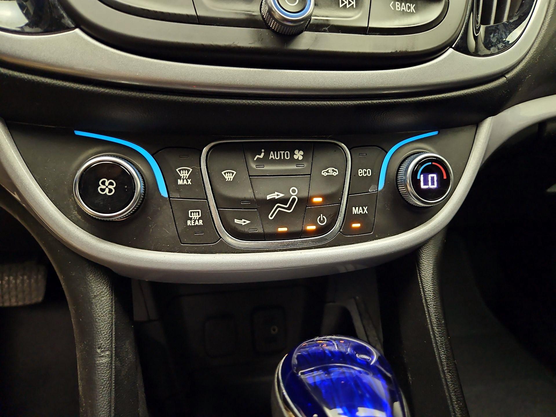 Thumbnail: 2017 Chevrolet Volt - 16
