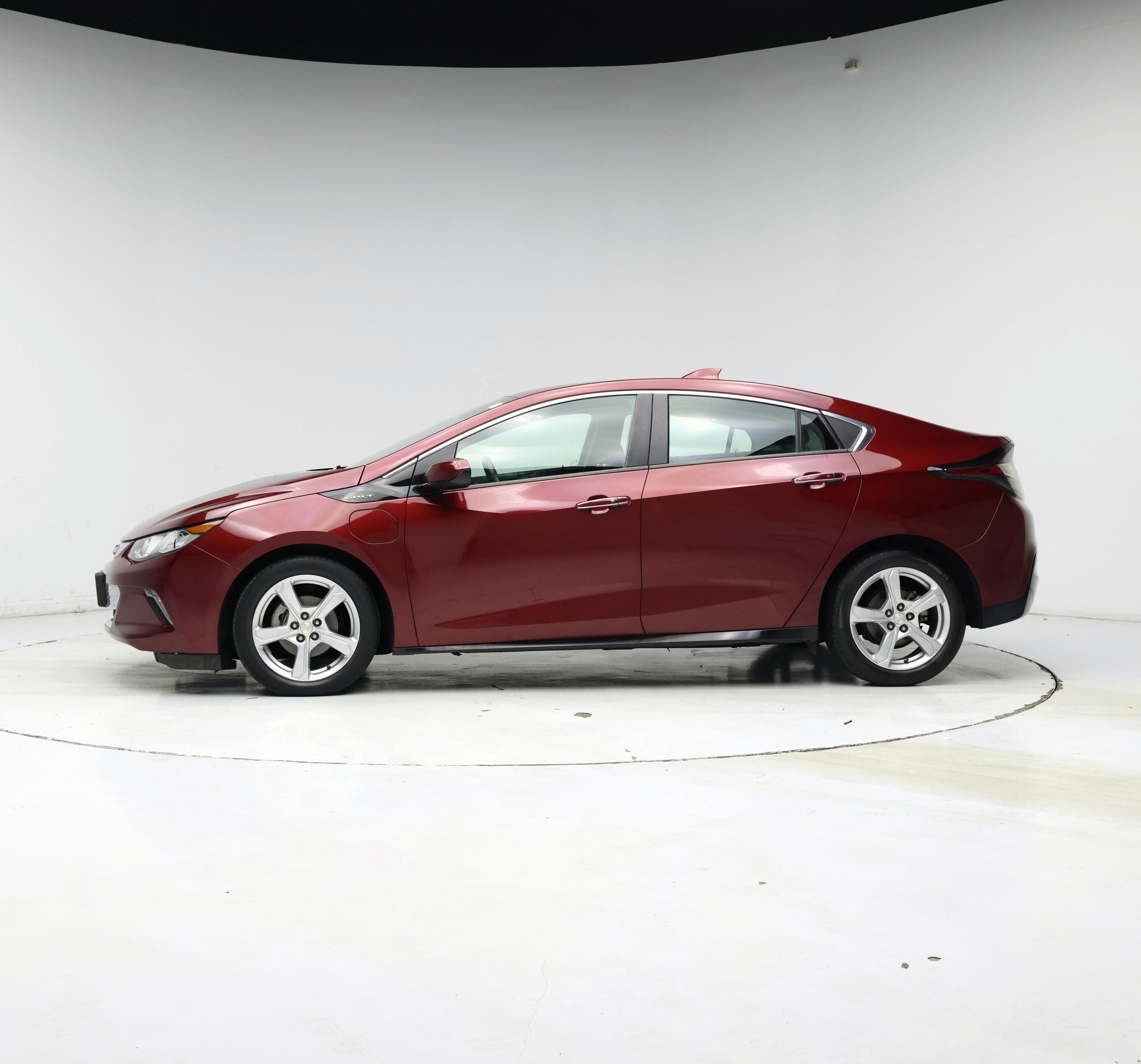 Thumbnail: 2017 Chevrolet Volt - 3