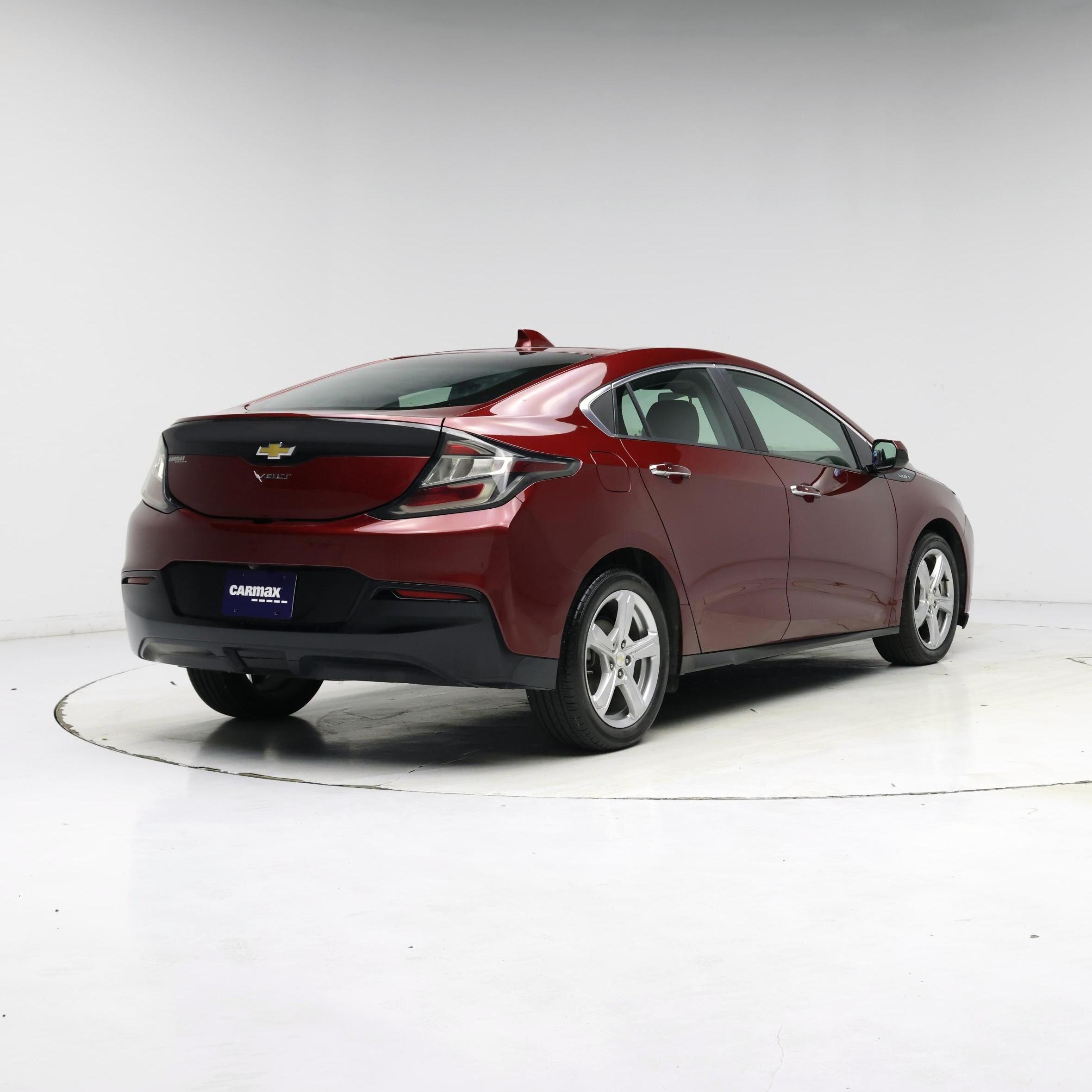 Thumbnail: 2017 Chevrolet Volt - 8