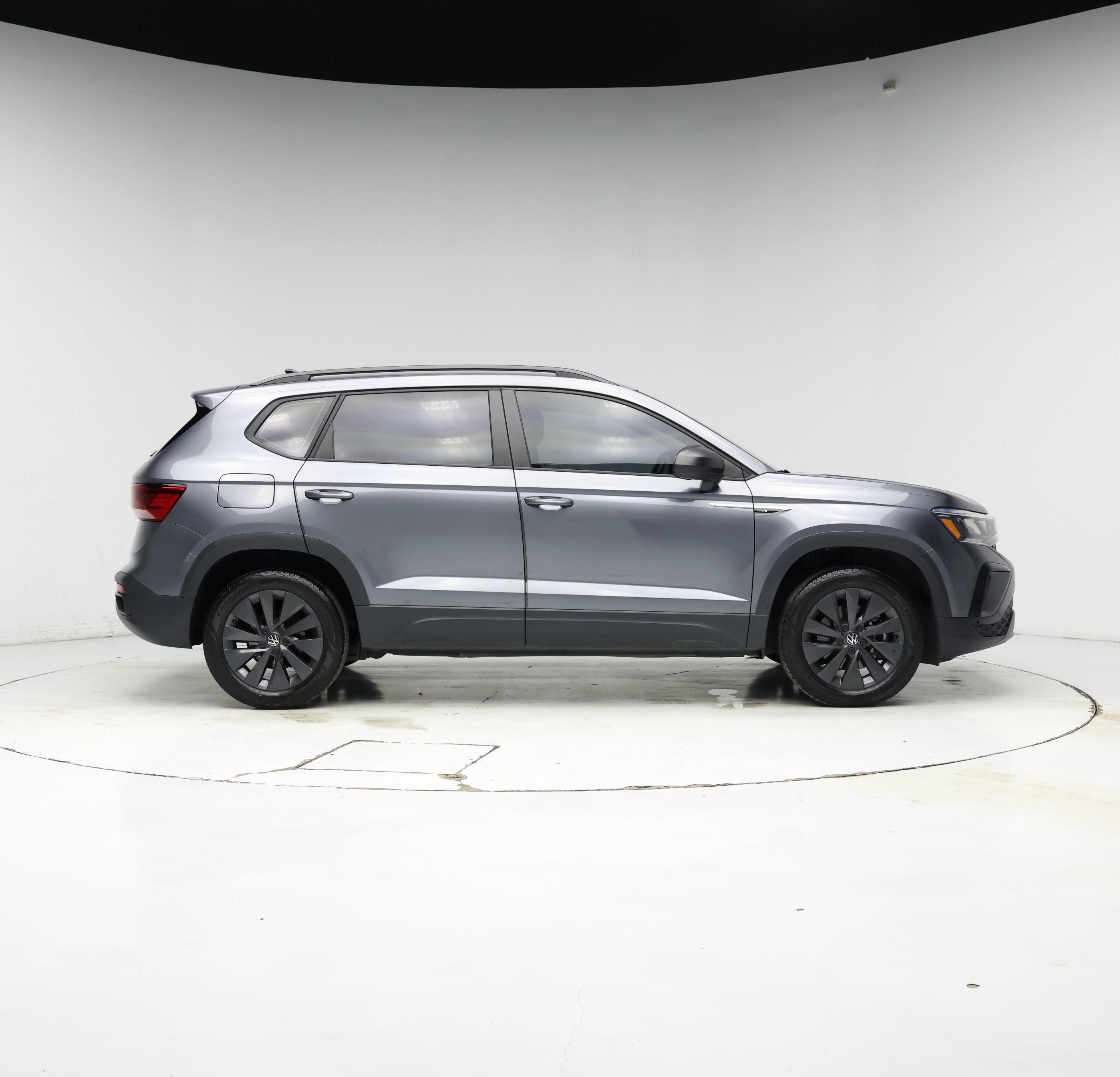 Thumbnail: 2023 Volkswagen Taos - 7