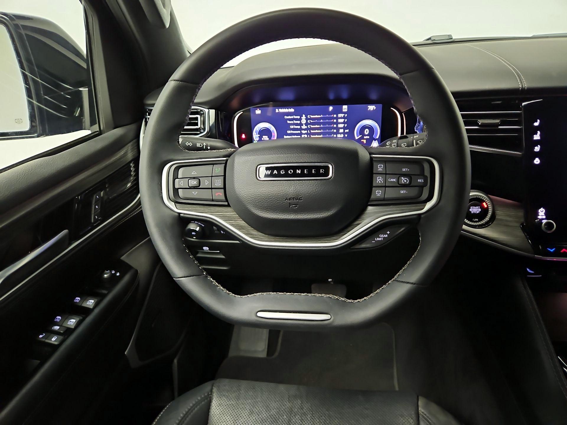 Thumbnail: 2023 Jeep Wagoneer - 10