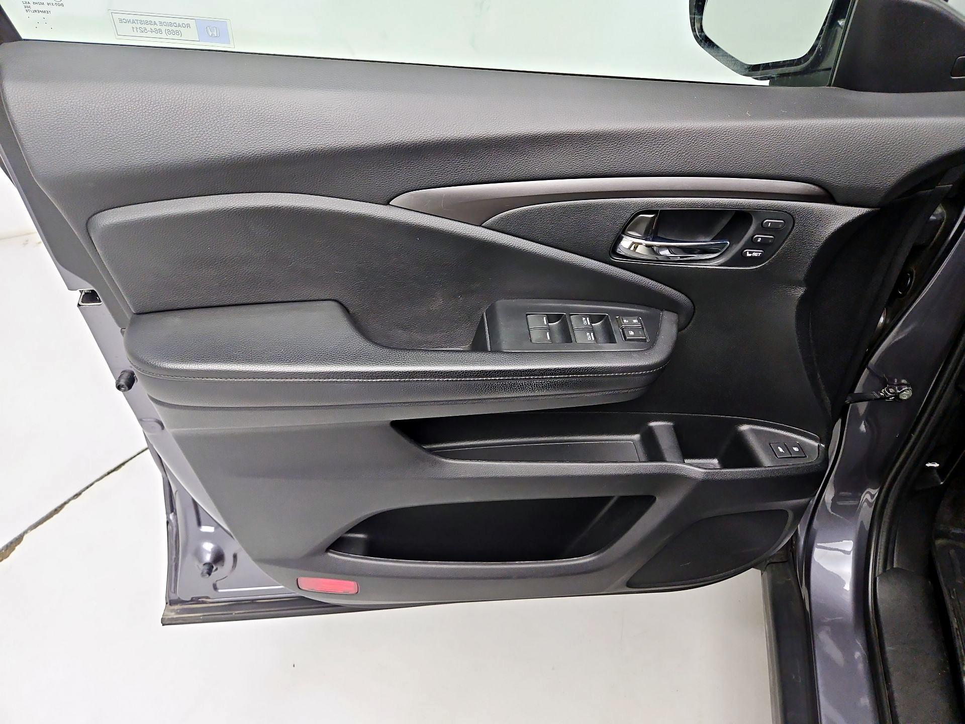 Thumbnail: 2020 Honda Passport - 12