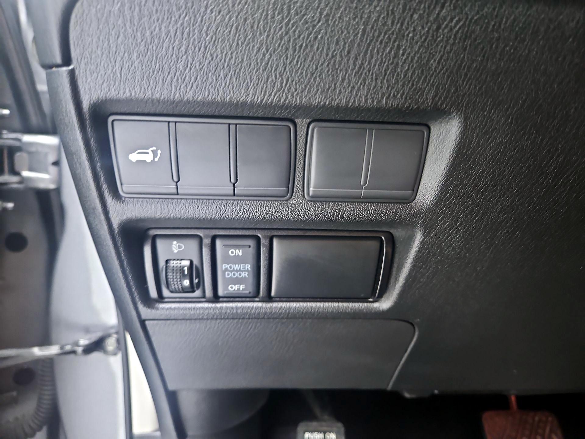 Thumbnail: 2017 Nissan Armada - 13