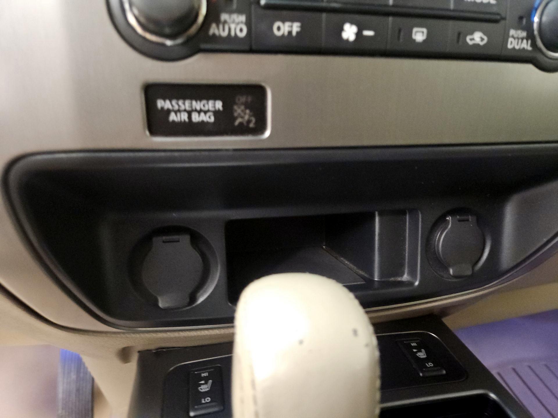 Thumbnail: 2013 Nissan Armada - 19