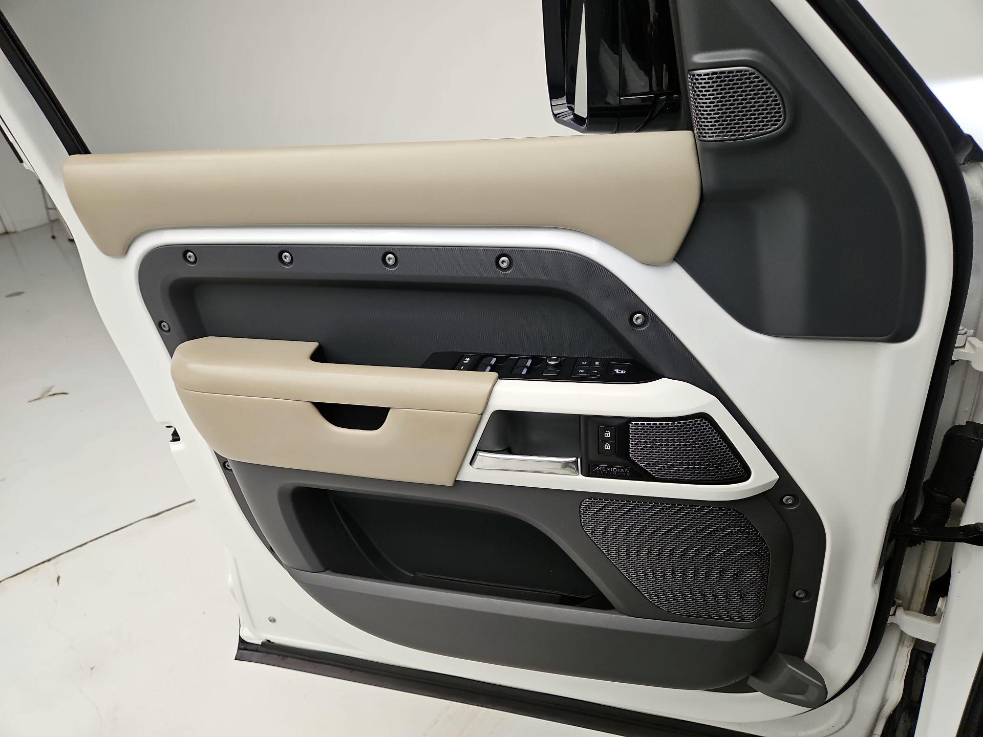 Thumbnail: 2021 Land Rover Defender - 12