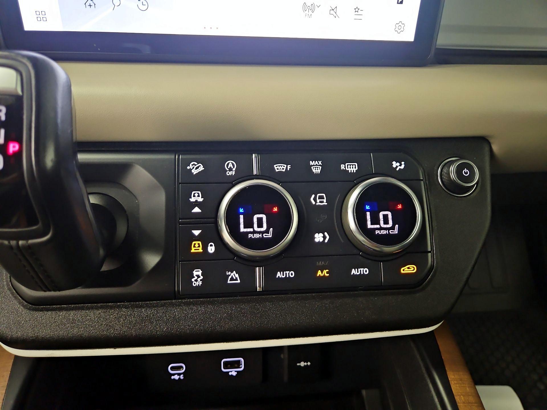 Thumbnail: 2021 Land Rover Defender - 16