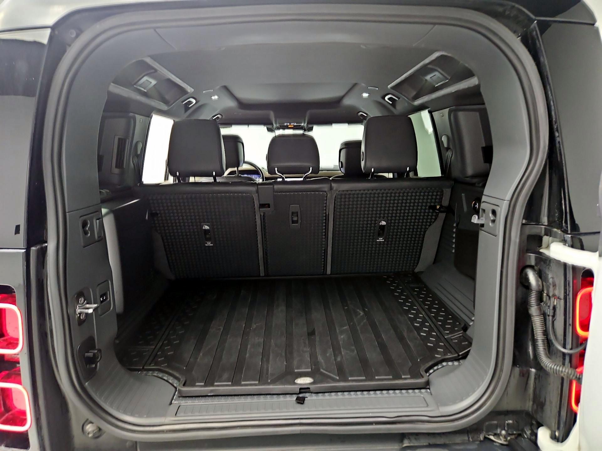 Thumbnail: 2021 Land Rover Defender - 20