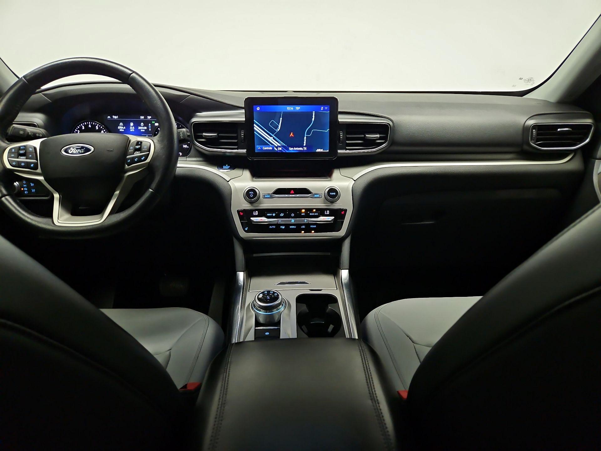 Thumbnail: 2021 Ford Explorer - 9