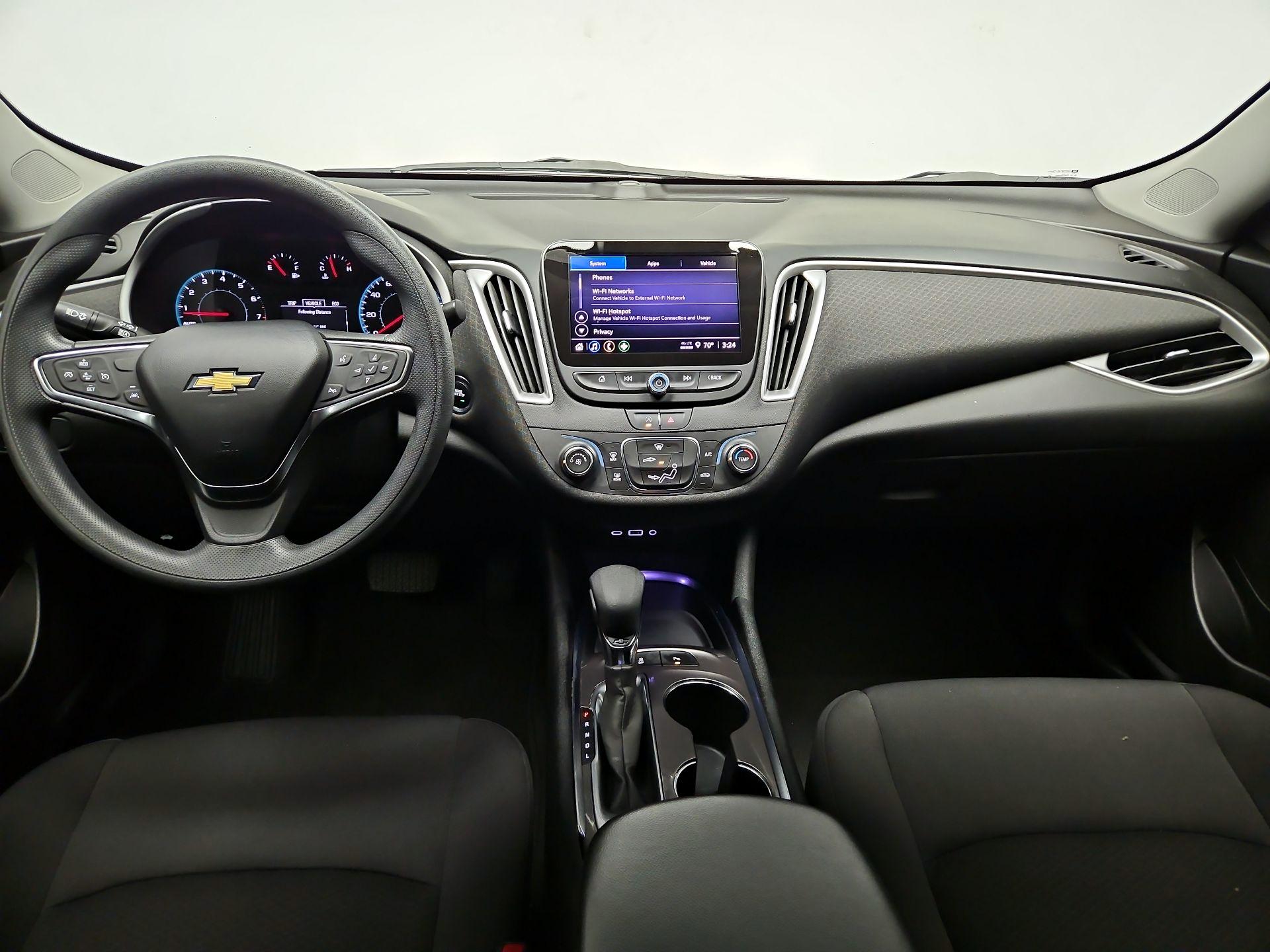Thumbnail: 2021 Chevrolet Malibu - 9
