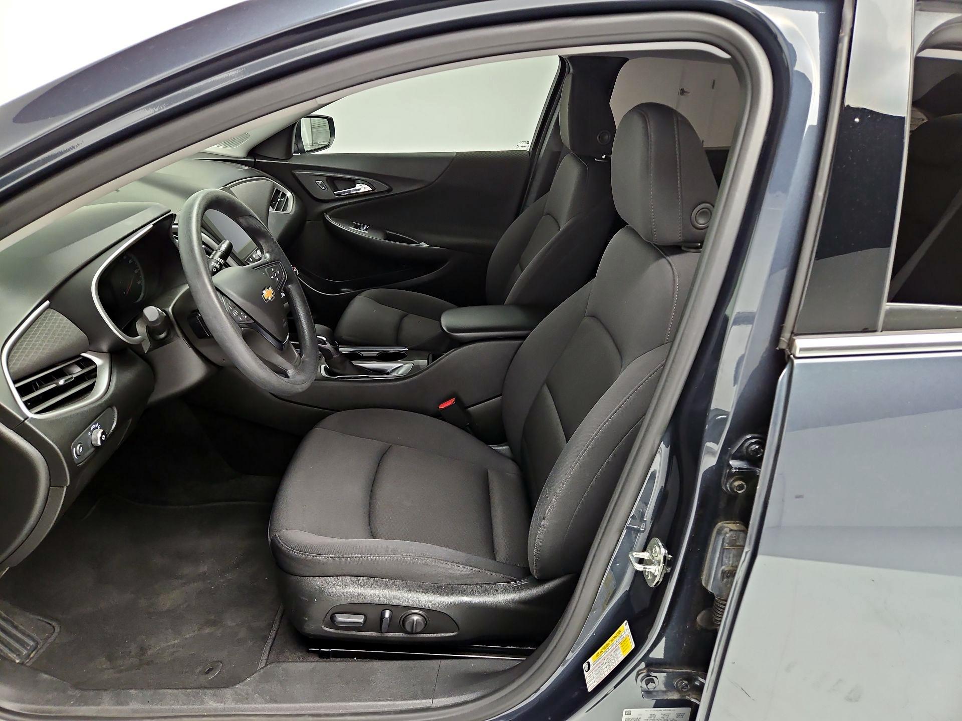Thumbnail: 2021 Chevrolet Malibu - 11