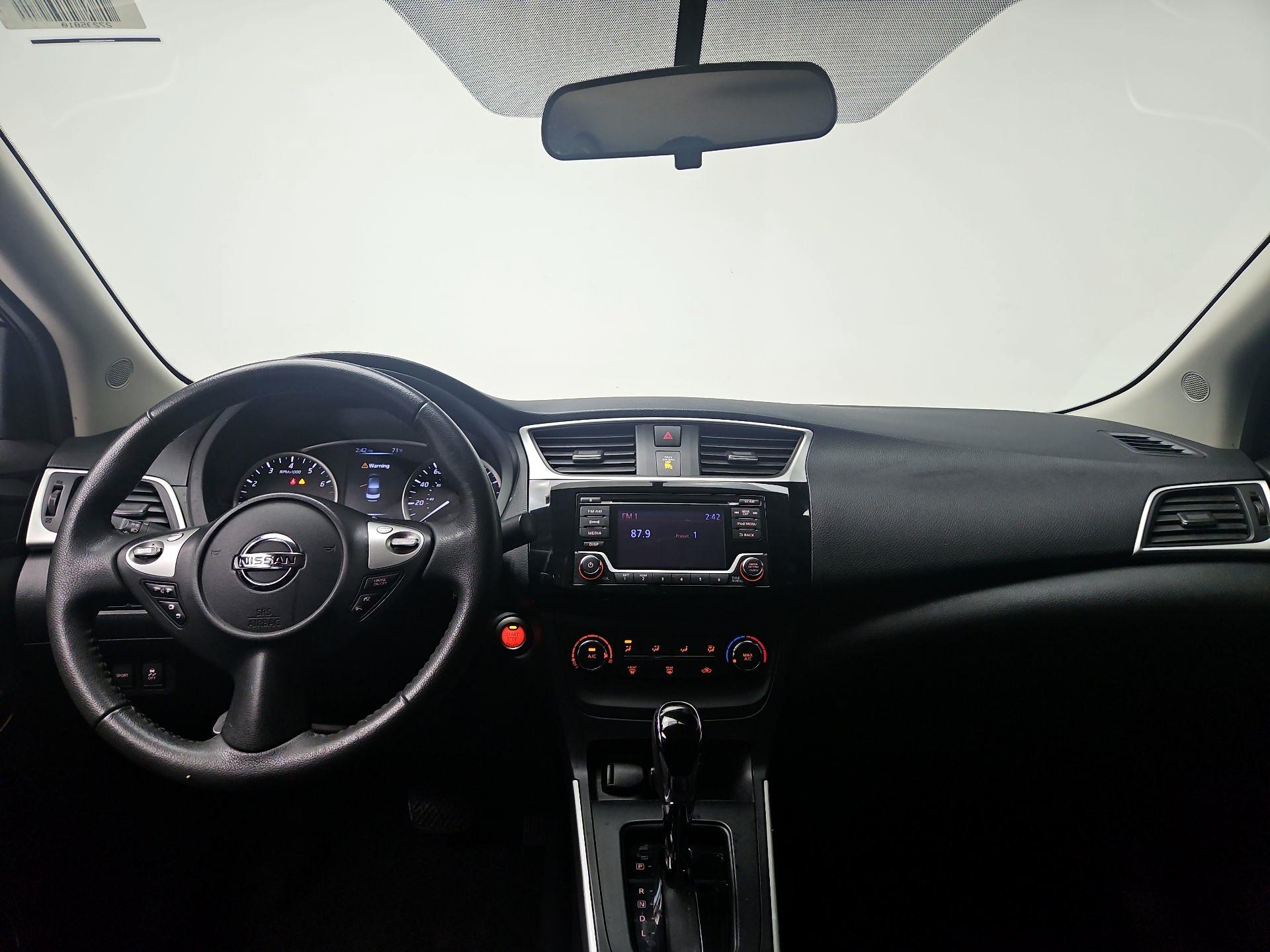 Thumbnail: 2017 Nissan Sentra - 9