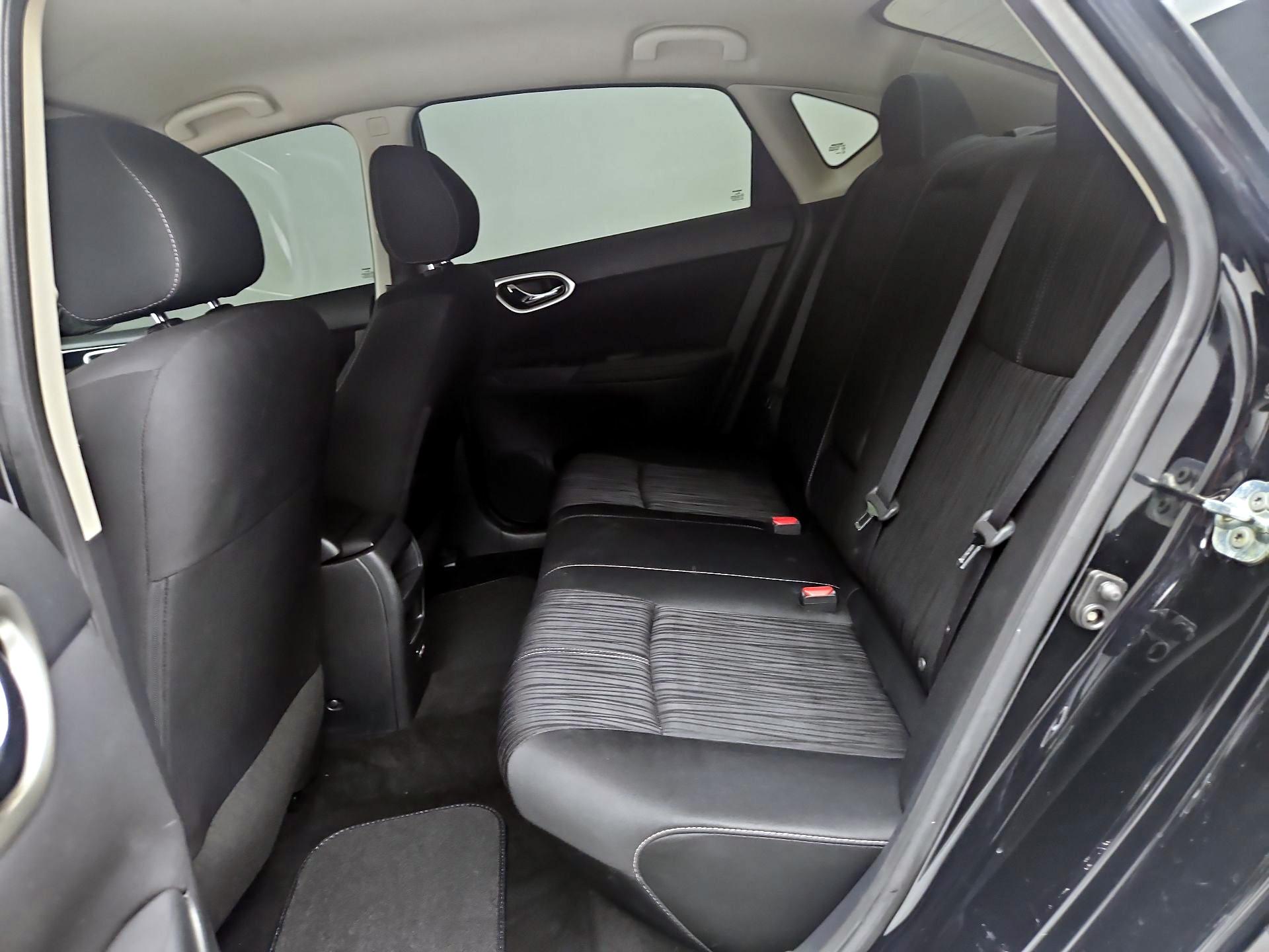 Thumbnail: 2017 Nissan Sentra - 19