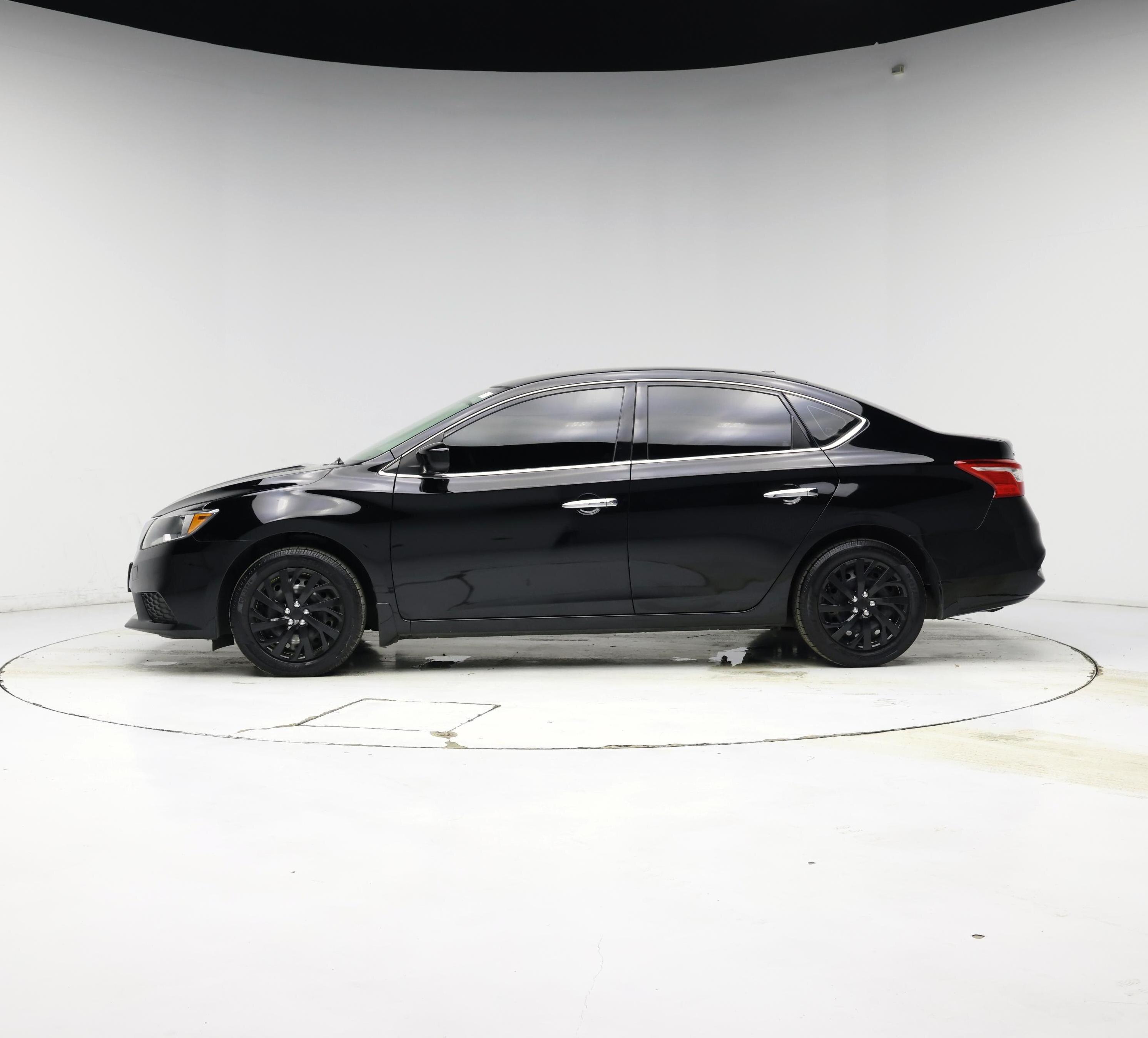 Thumbnail: 2017 Nissan Sentra - 3