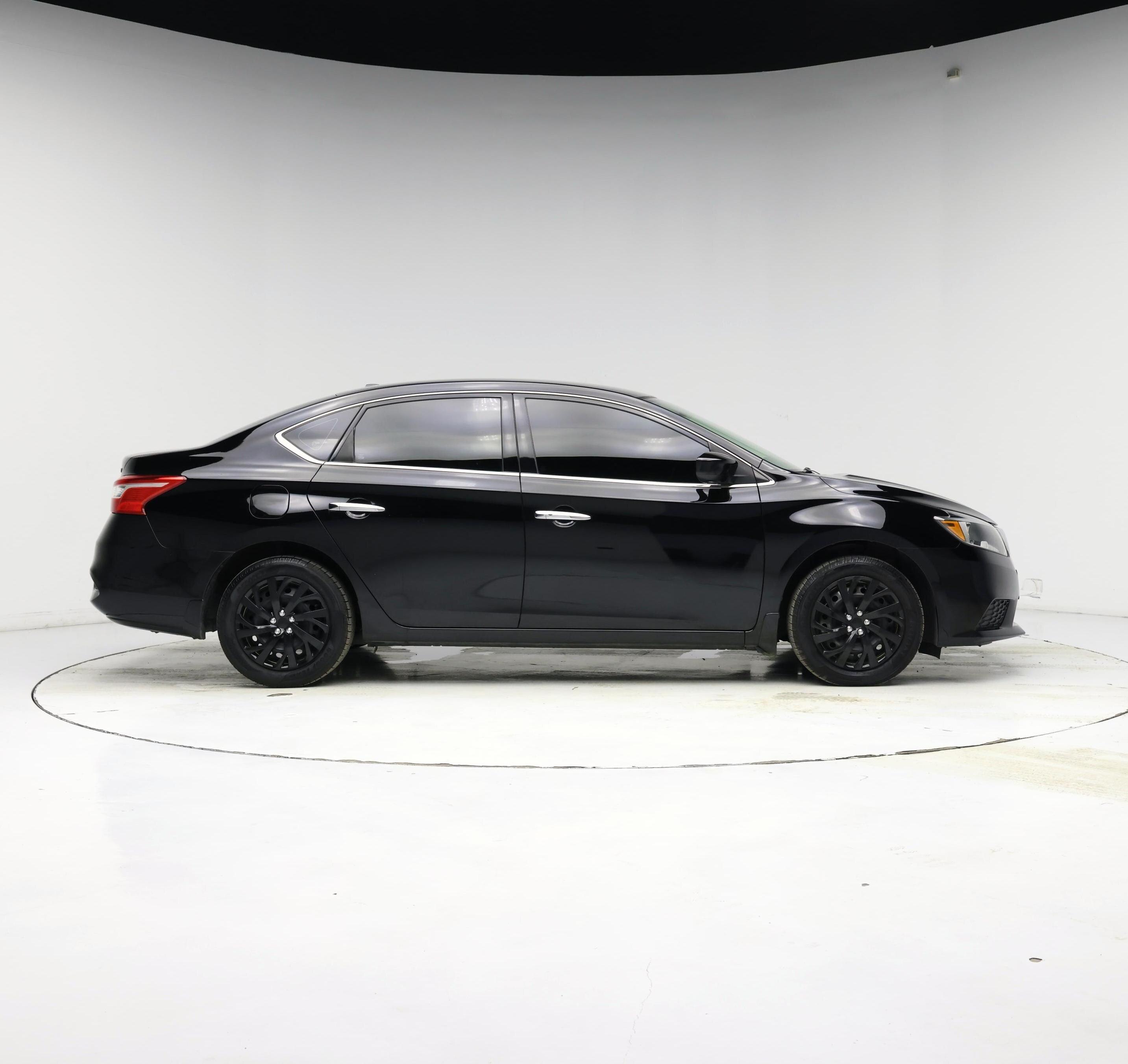 Thumbnail: 2017 Nissan Sentra - 7