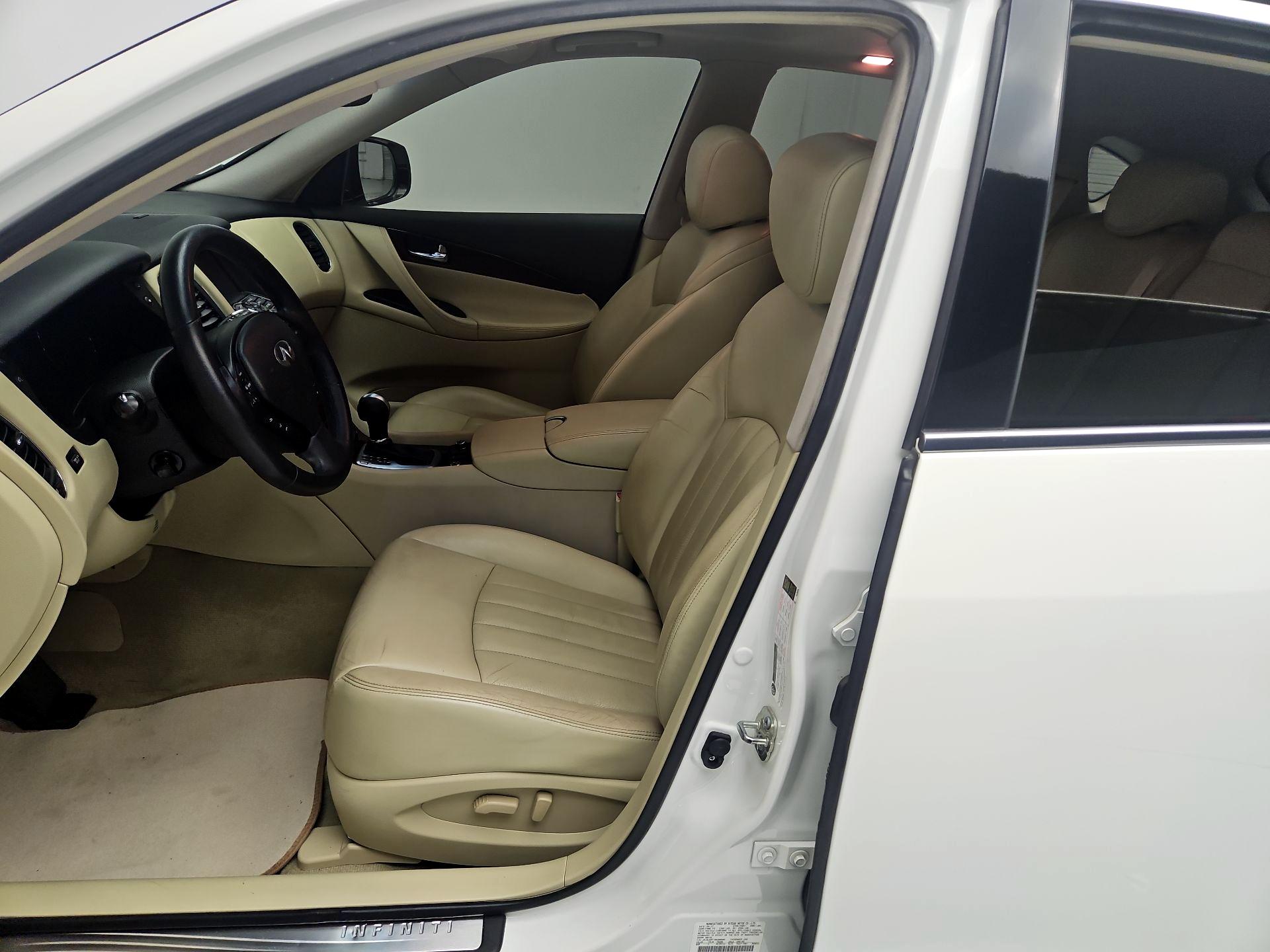 Thumbnail: 2017 INFINITI QX50 - 11