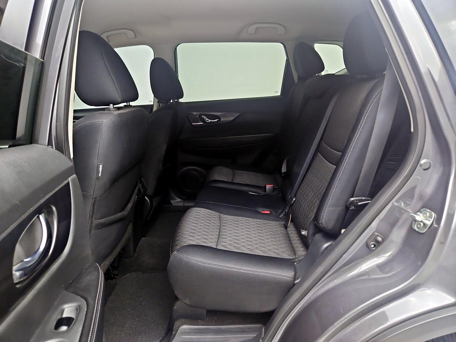Thumbnail: 2017 Nissan Rogue - 19