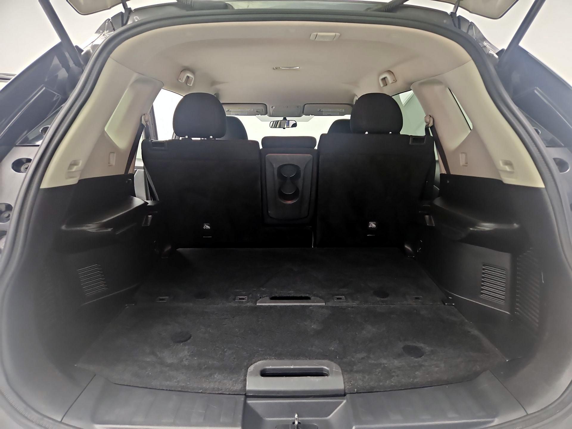 Thumbnail: 2017 Nissan Rogue - 20