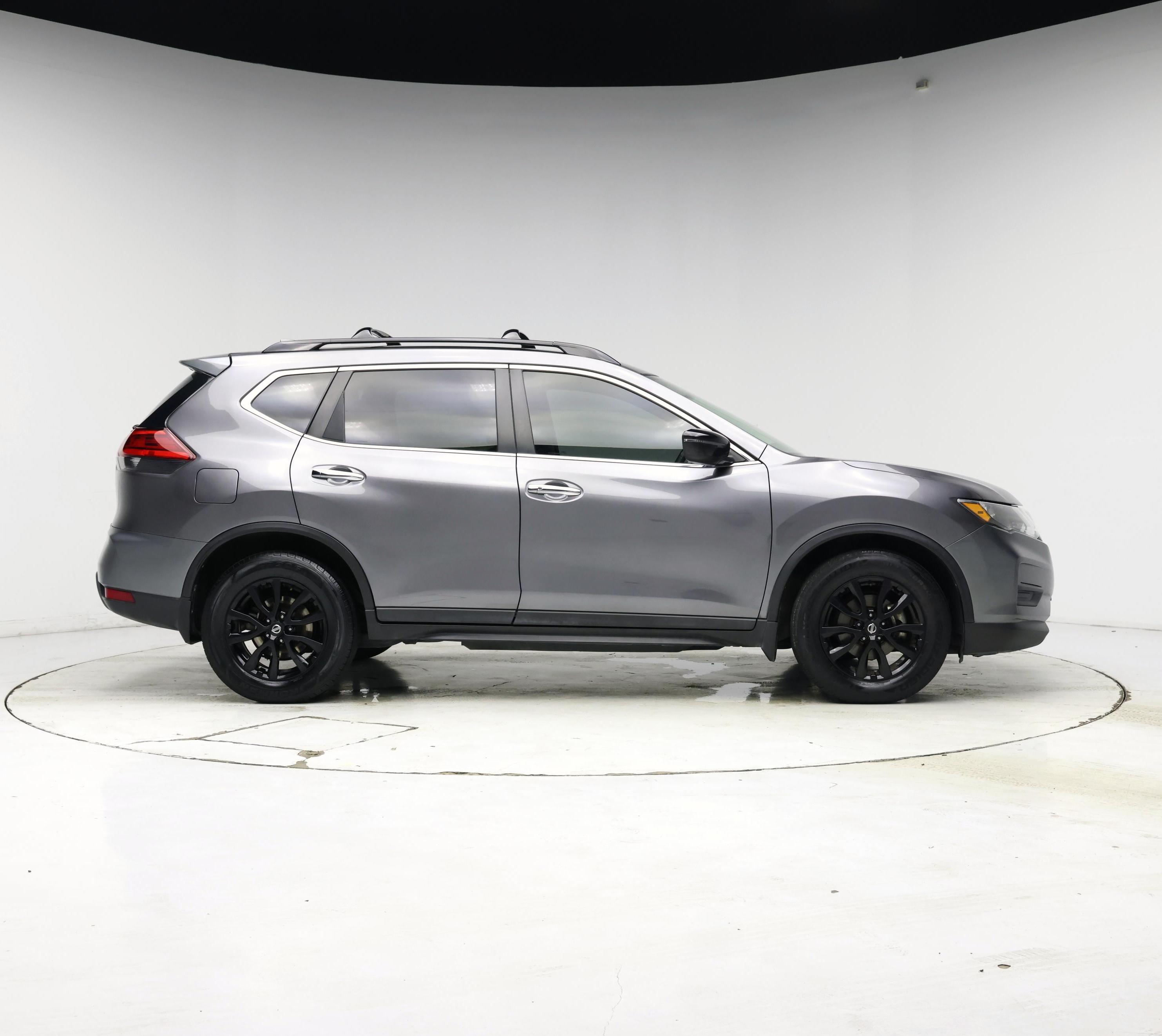 Thumbnail: 2017 Nissan Rogue - 7