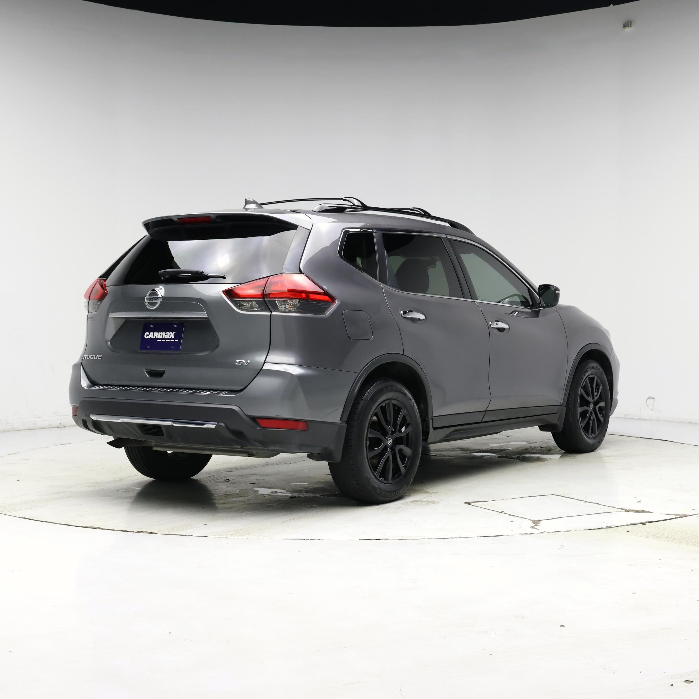 Thumbnail: 2017 Nissan Rogue - 8