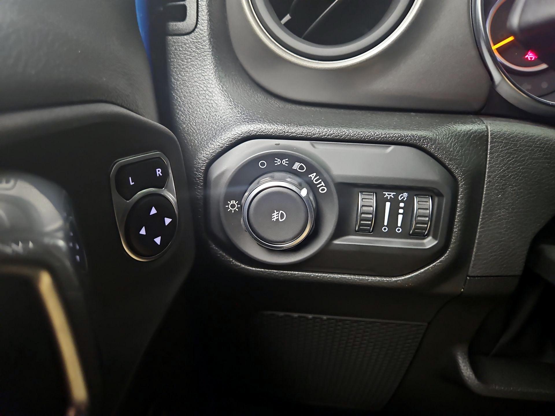 Thumbnail: 2022 Jeep Wrangler - 13