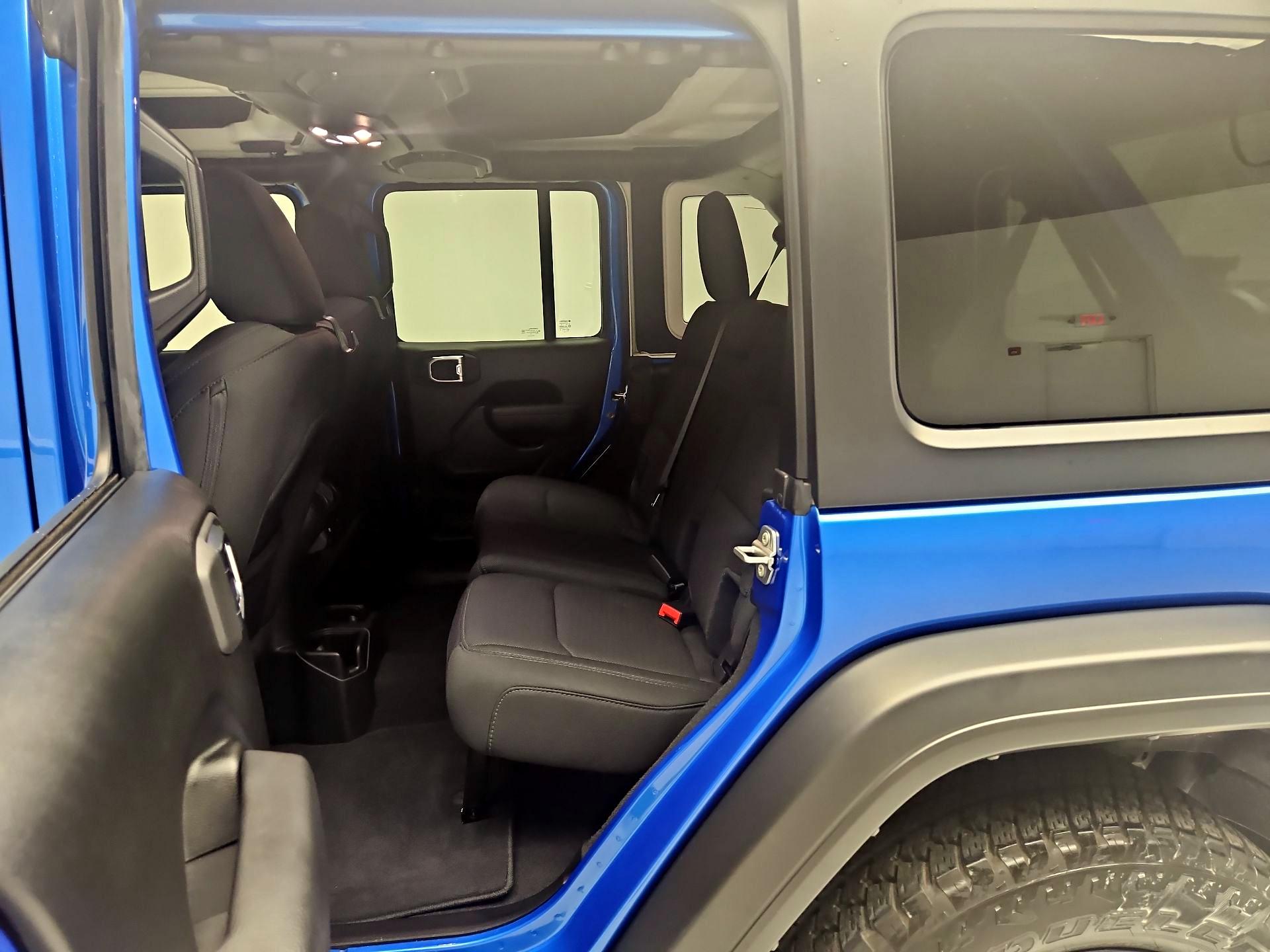Thumbnail: 2022 Jeep Wrangler - 19